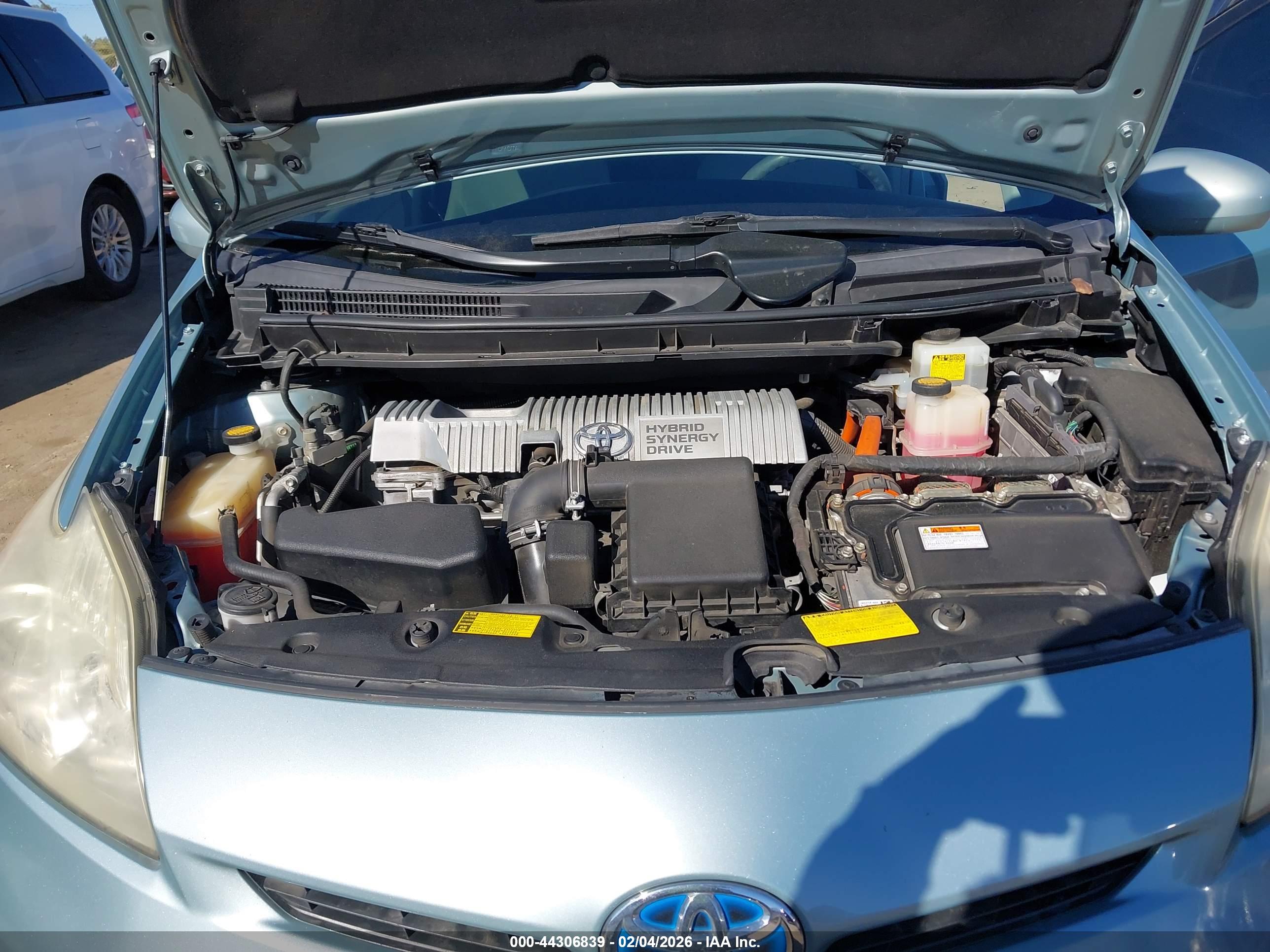 TOYOTA PRIUS image 10