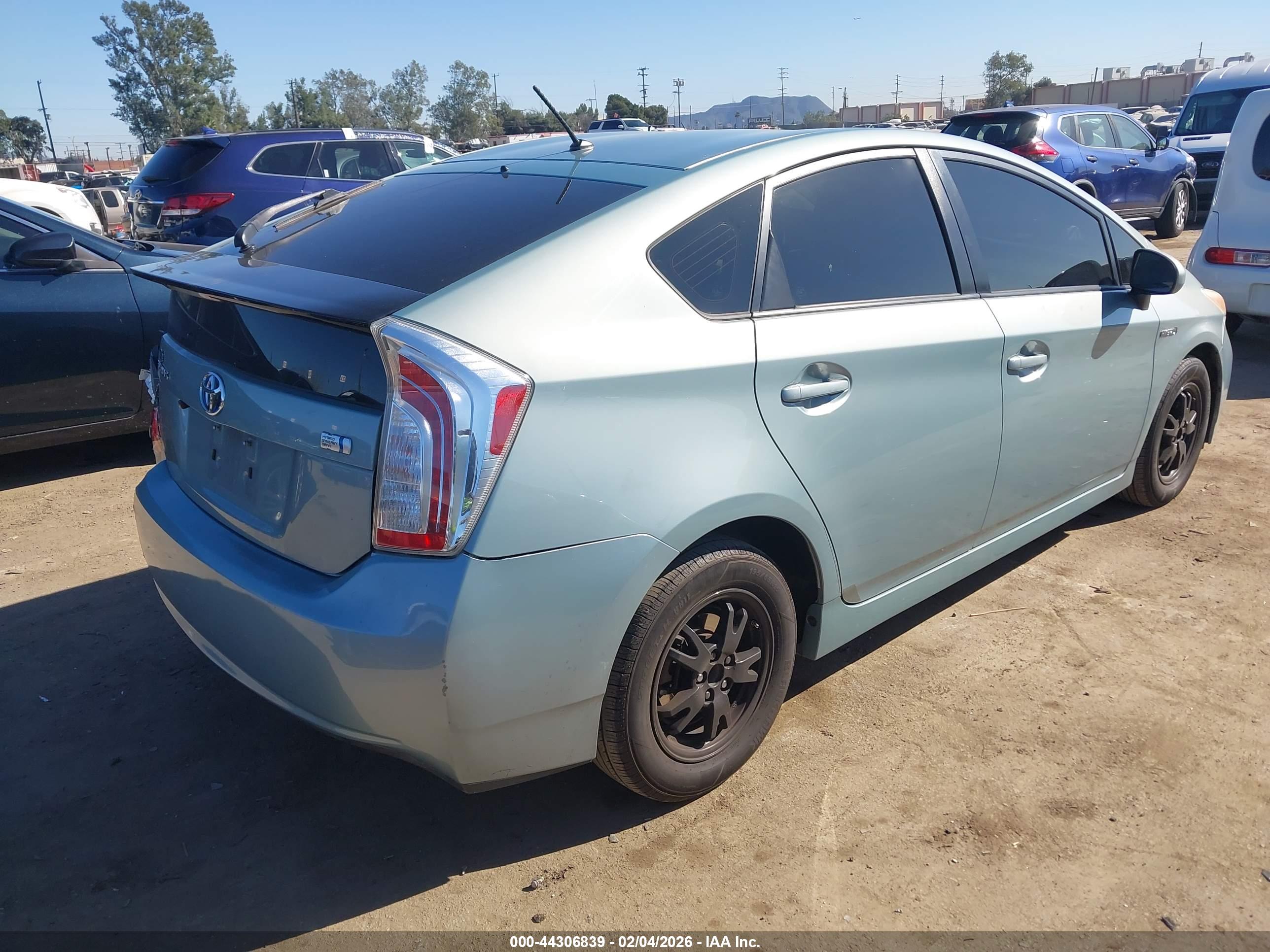TOYOTA PRIUS image 4