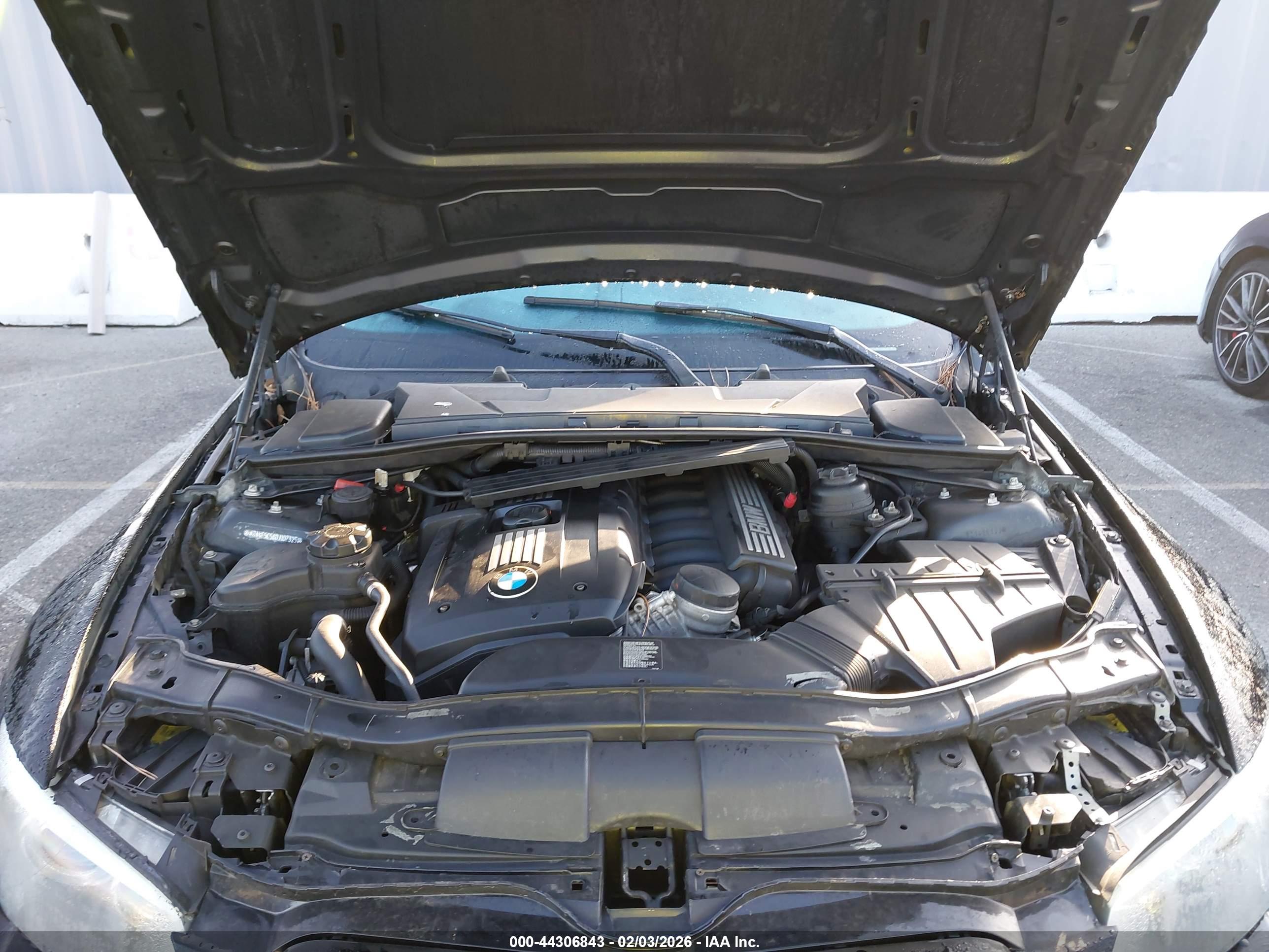 BMW 328I image 10
