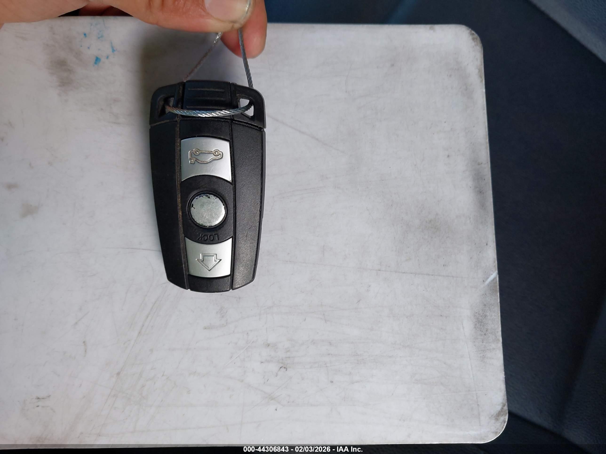 BMW 328I image 11