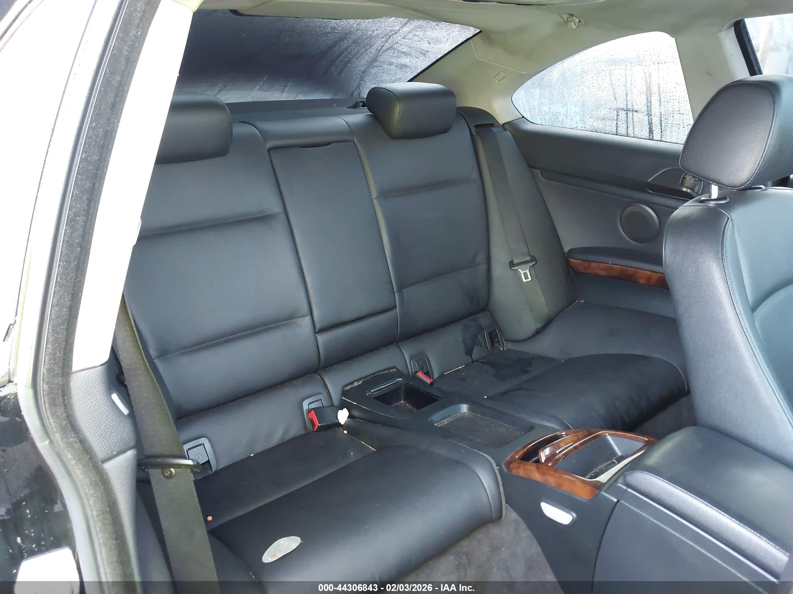 BMW 328I image 8