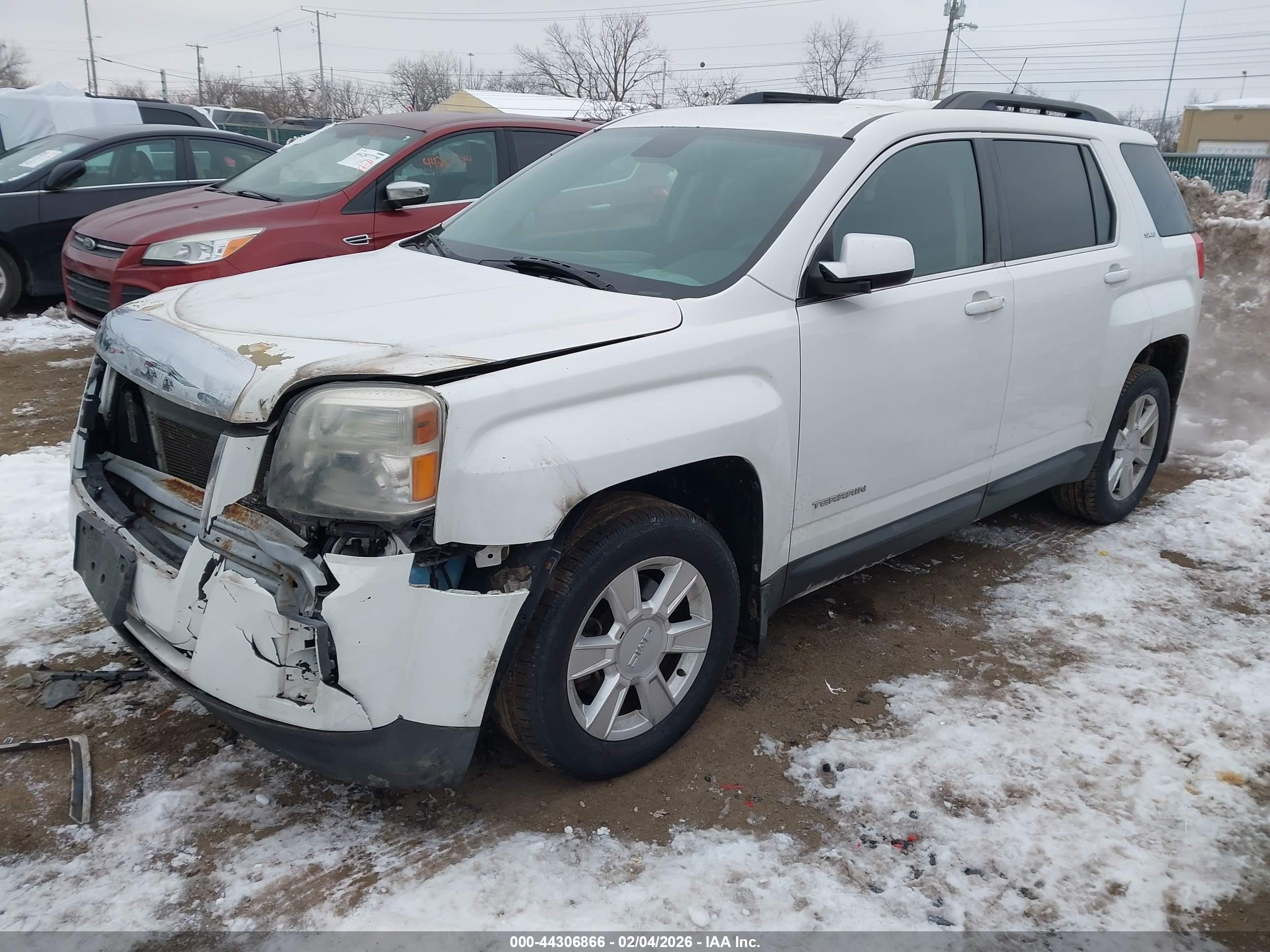 GMC TERRAIN image 2