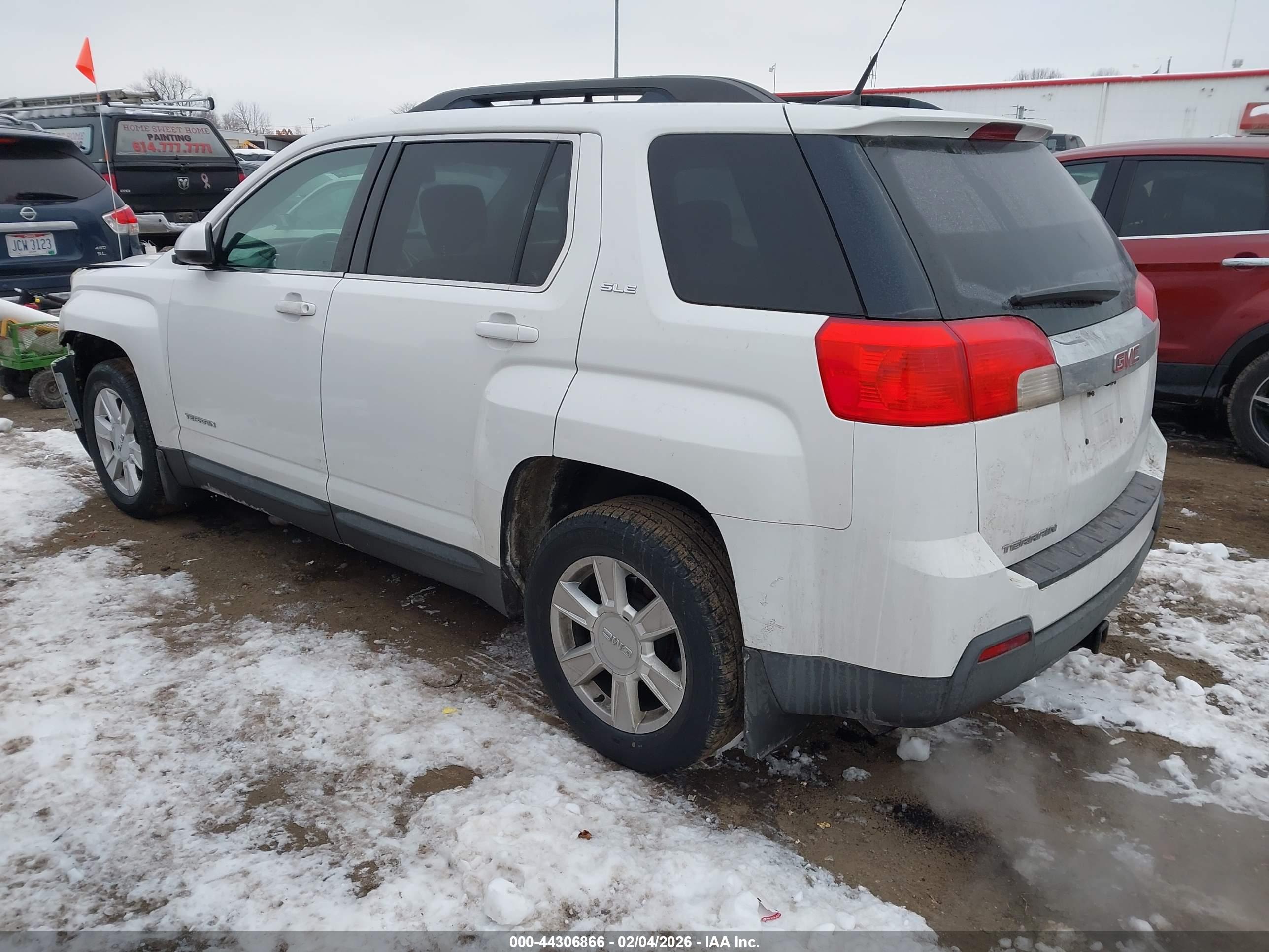 GMC TERRAIN image 3