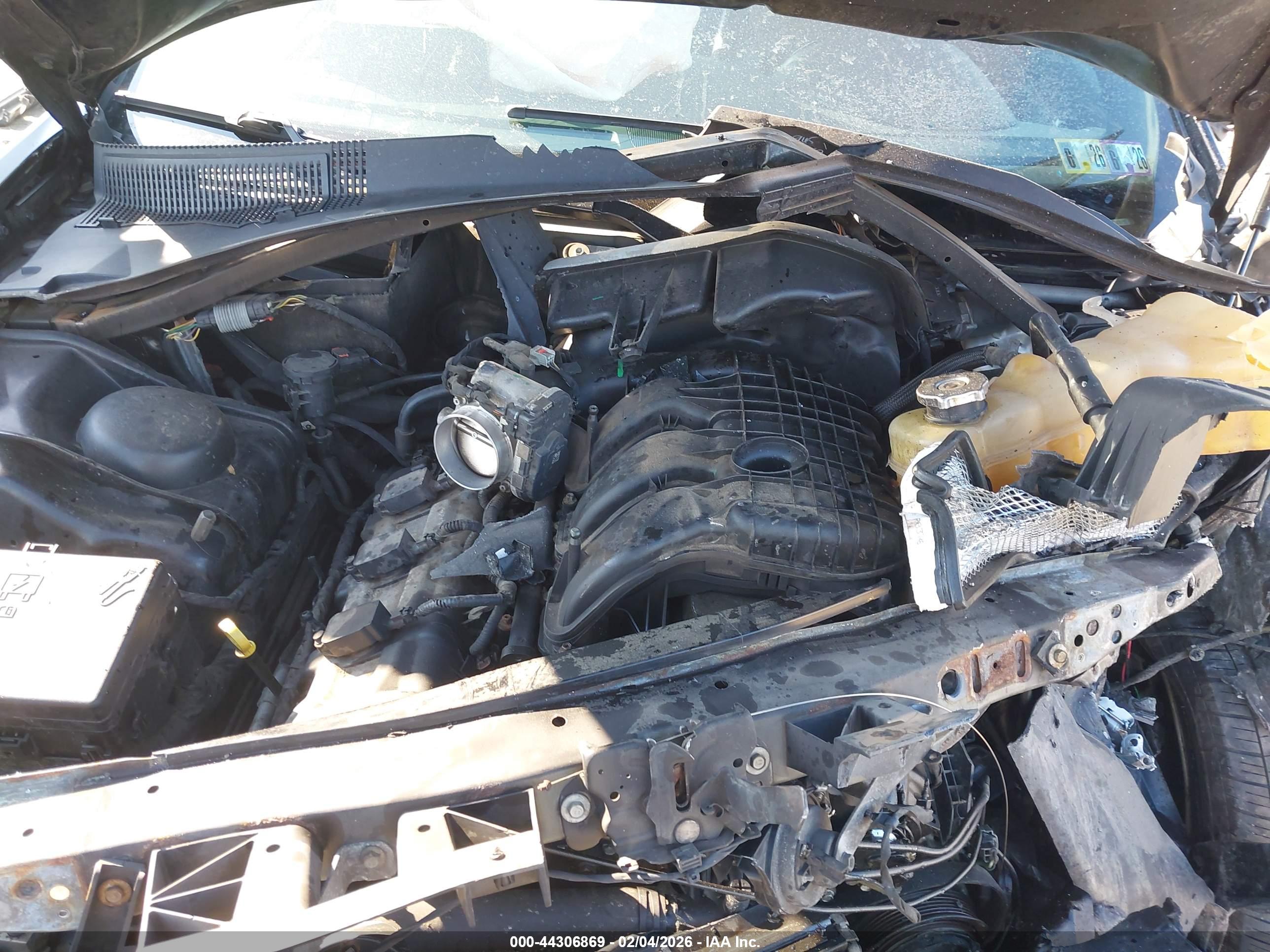 CHRYSLER 300 image 10