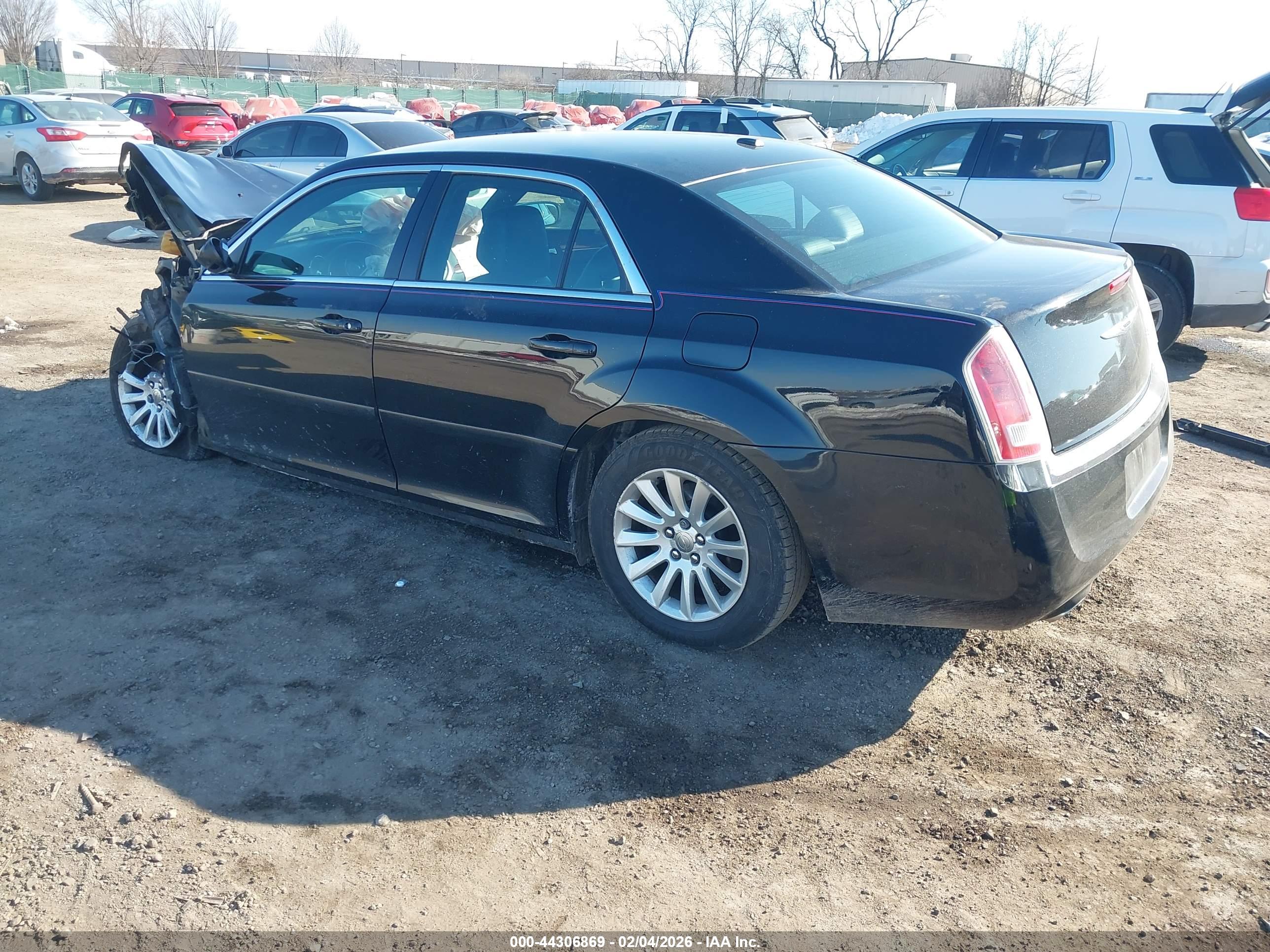 CHRYSLER 300 image 3