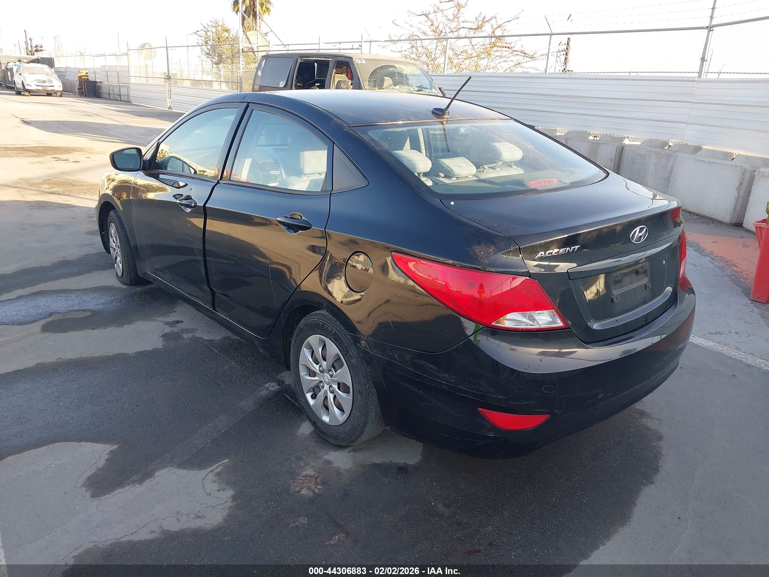 HYUNDAI ACCENT image 6