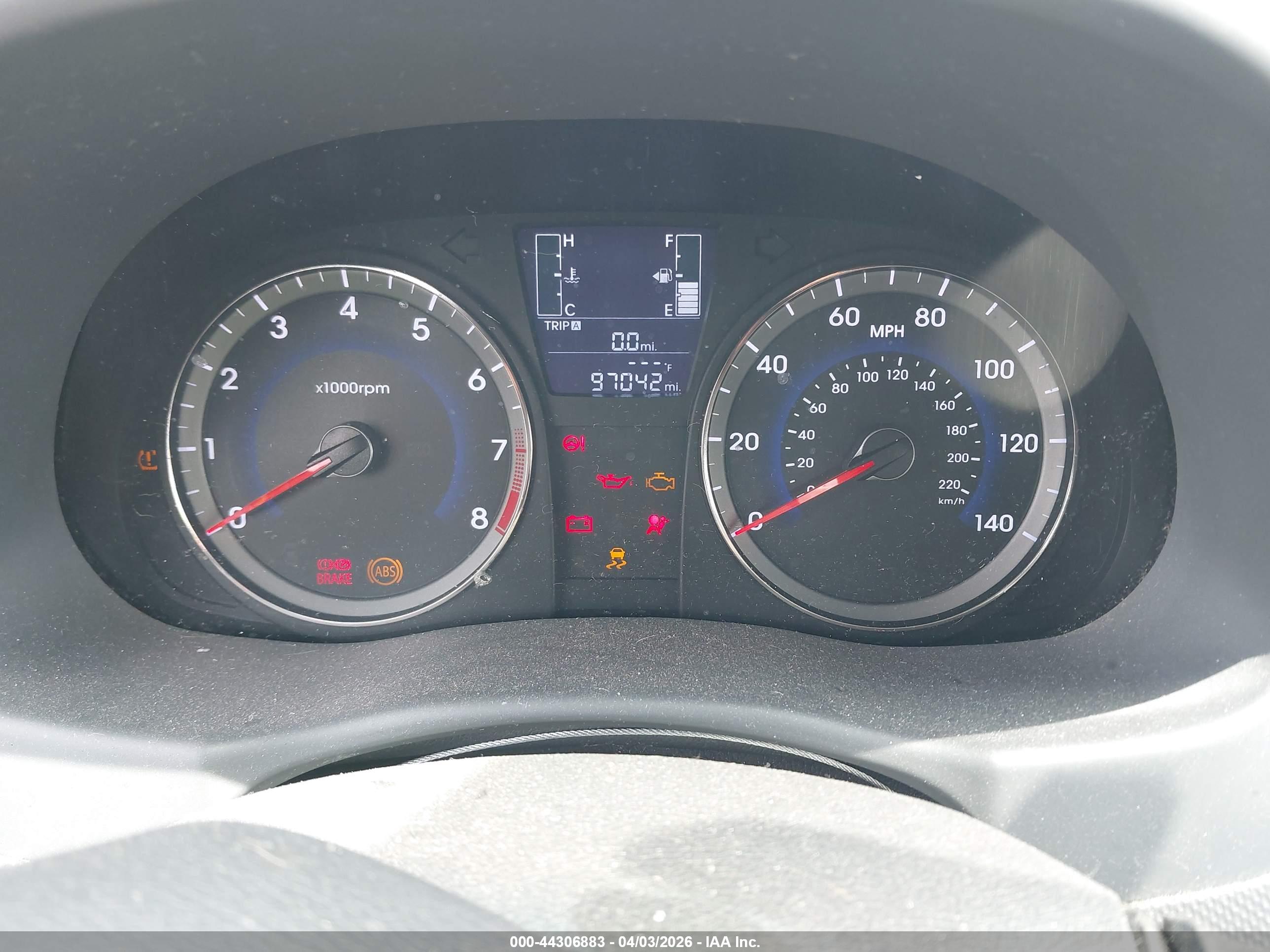 HYUNDAI ACCENT image 7