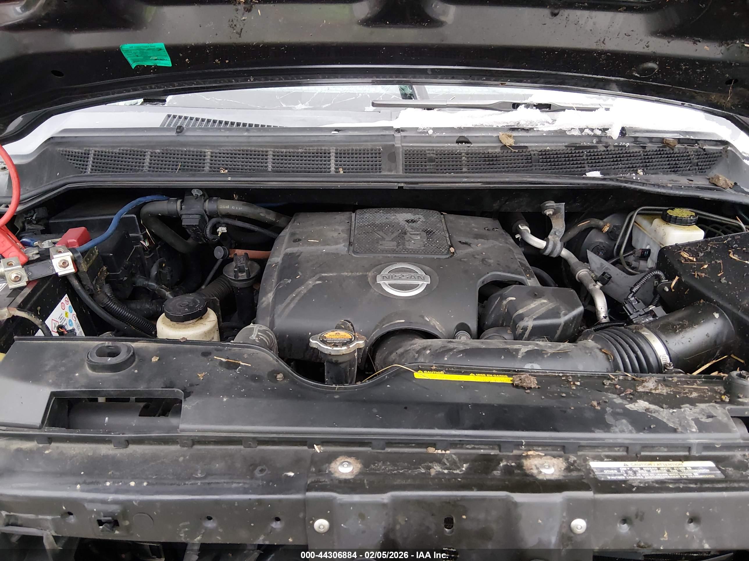 NISSAN TITAN image 10