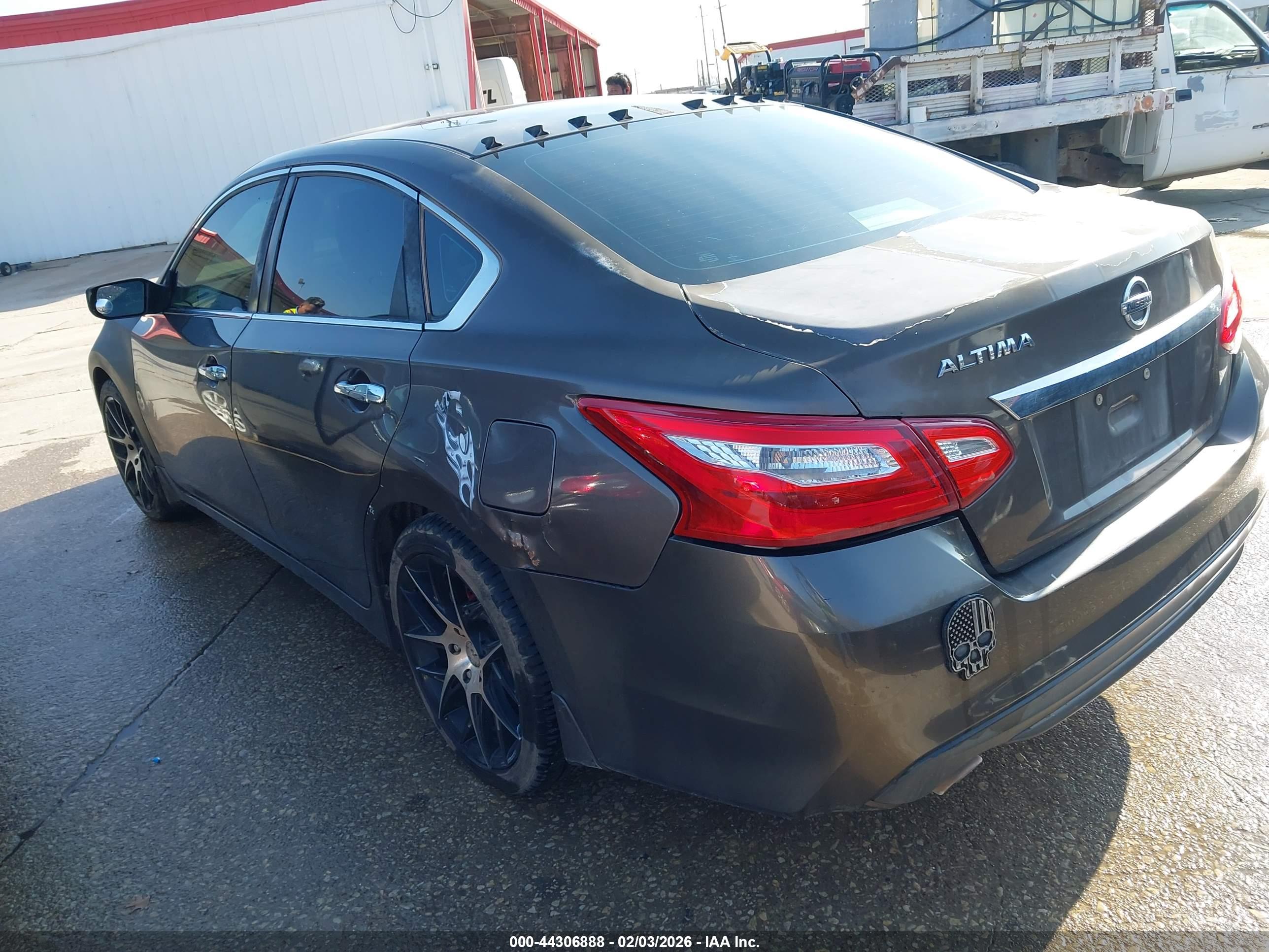 NISSAN ALTIMA image 3