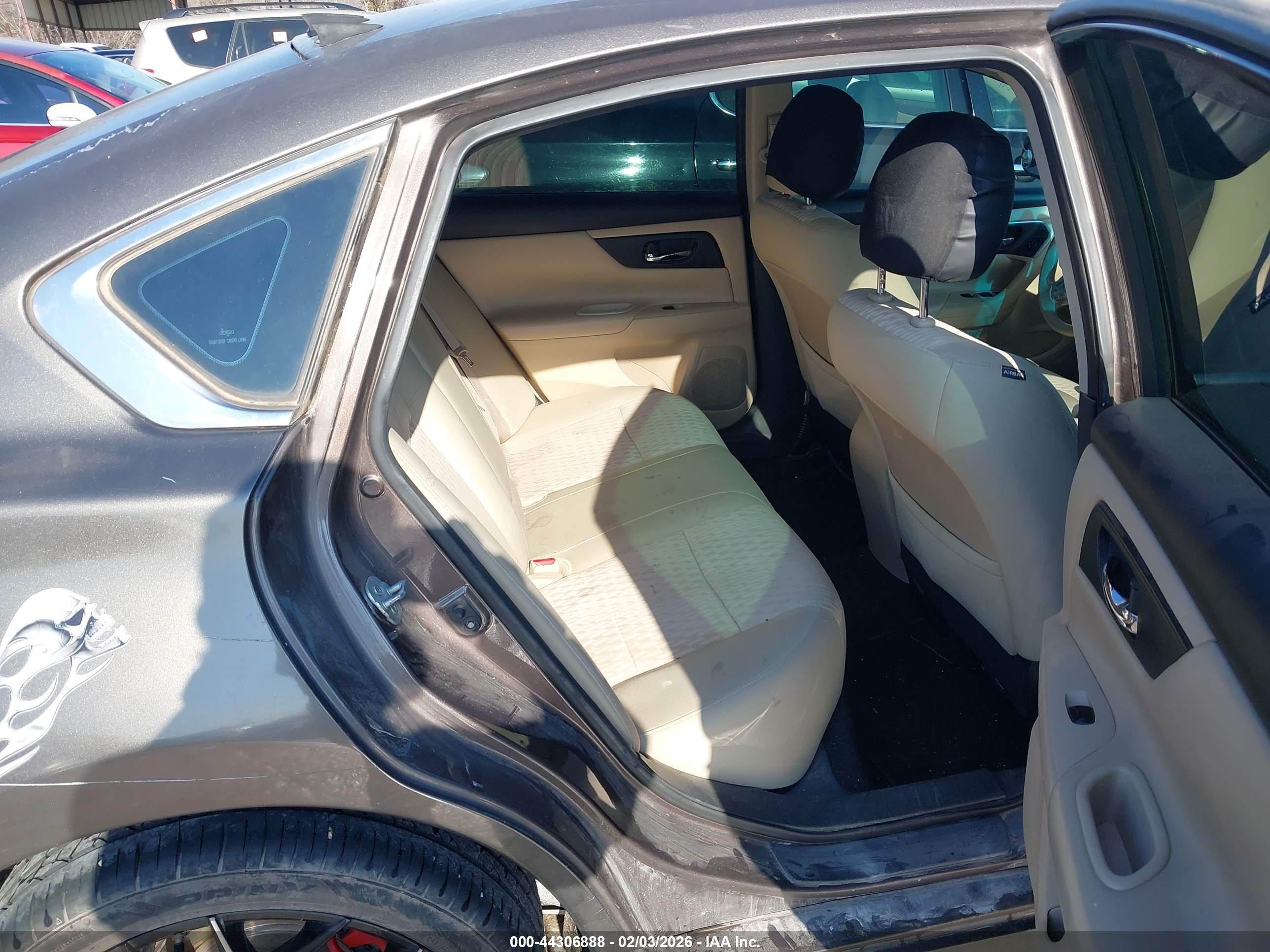 NISSAN ALTIMA image 8