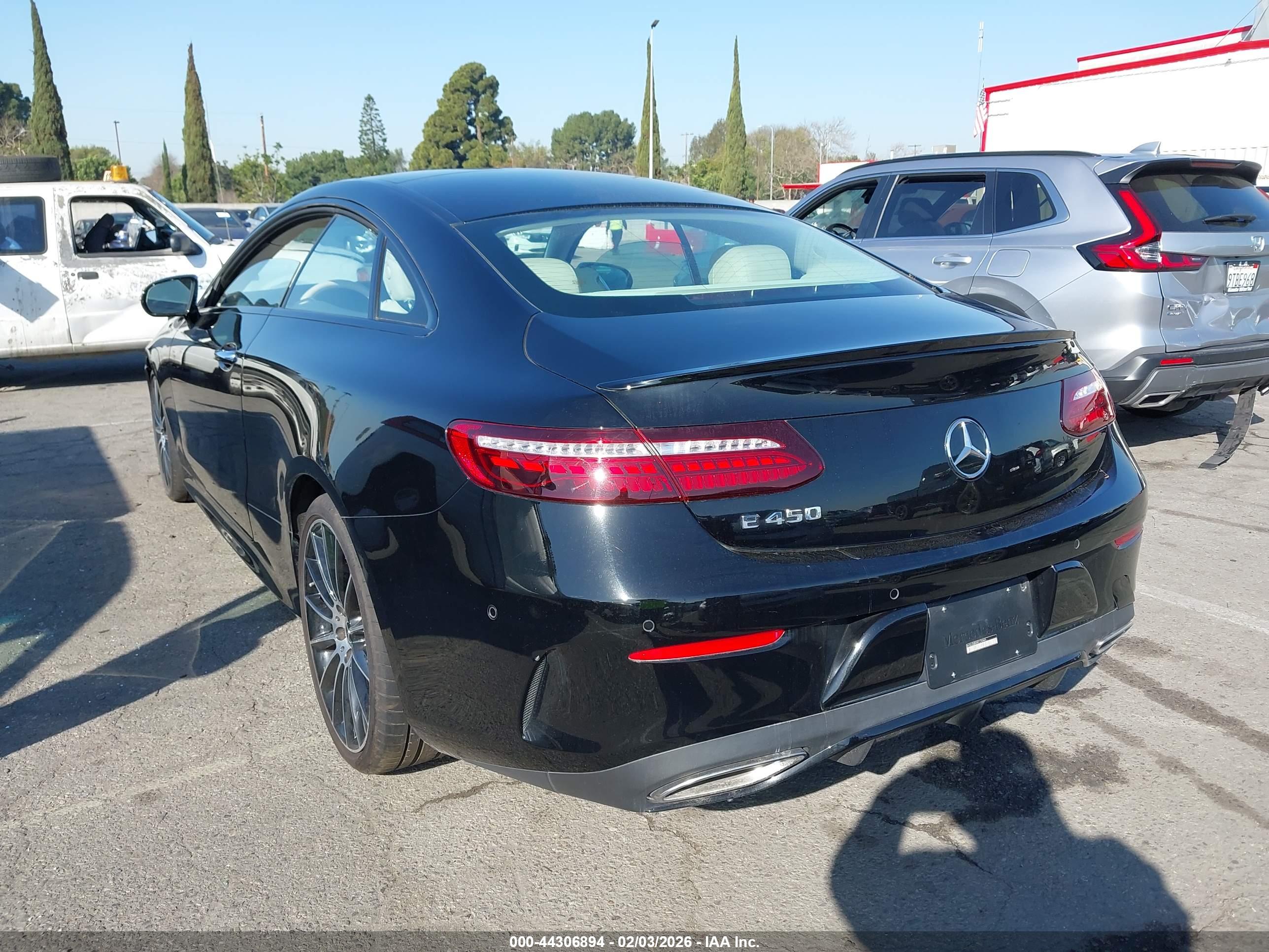 MERCEDES-BENZ E image 3