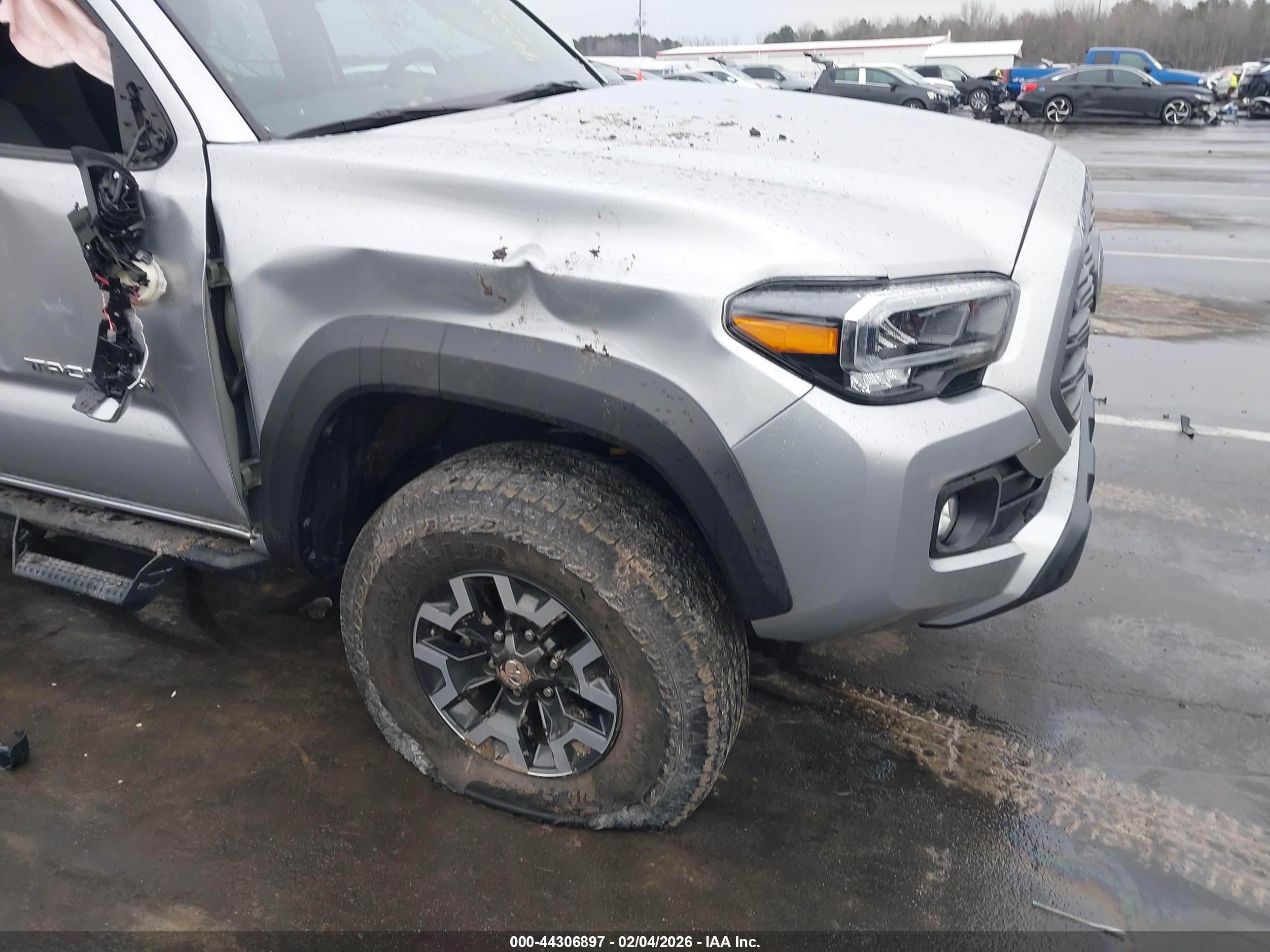 TOYOTA TACOMA image 6