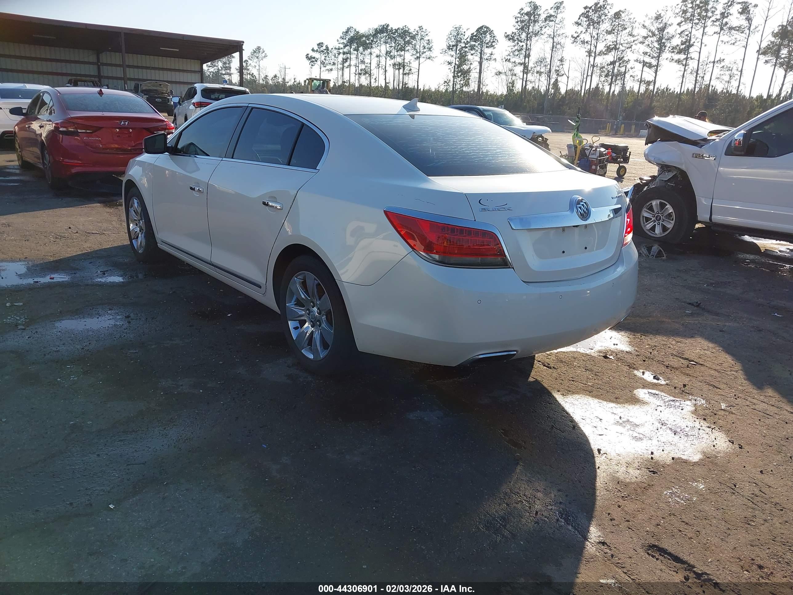 BUICK LACROSSE image 3