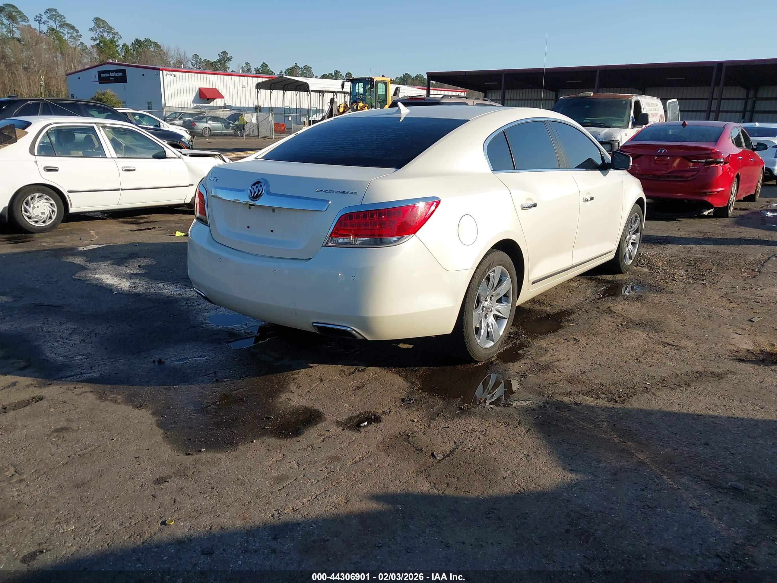 BUICK LACROSSE image 4