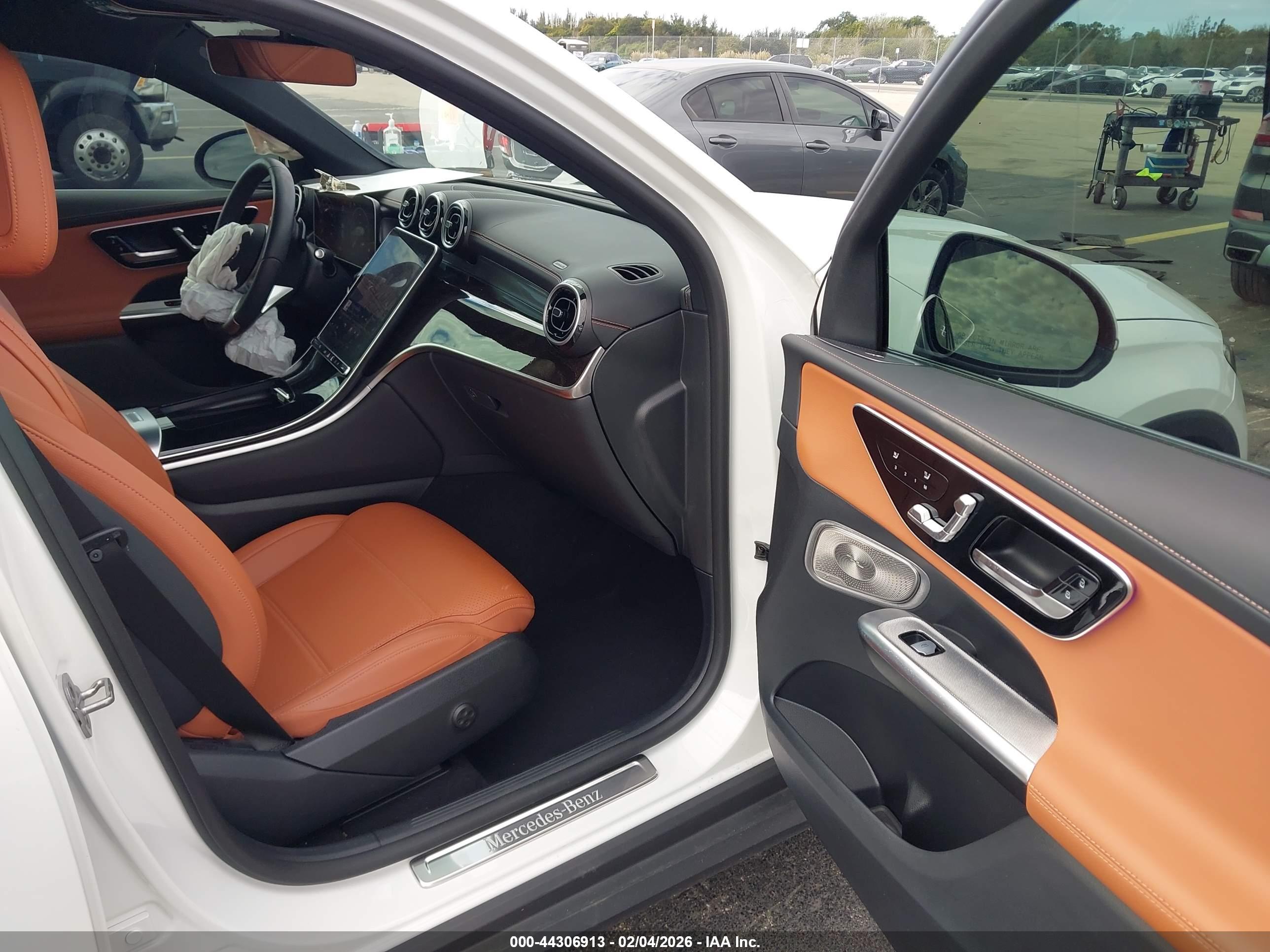 MERCEDES-BENZ GLC image 5