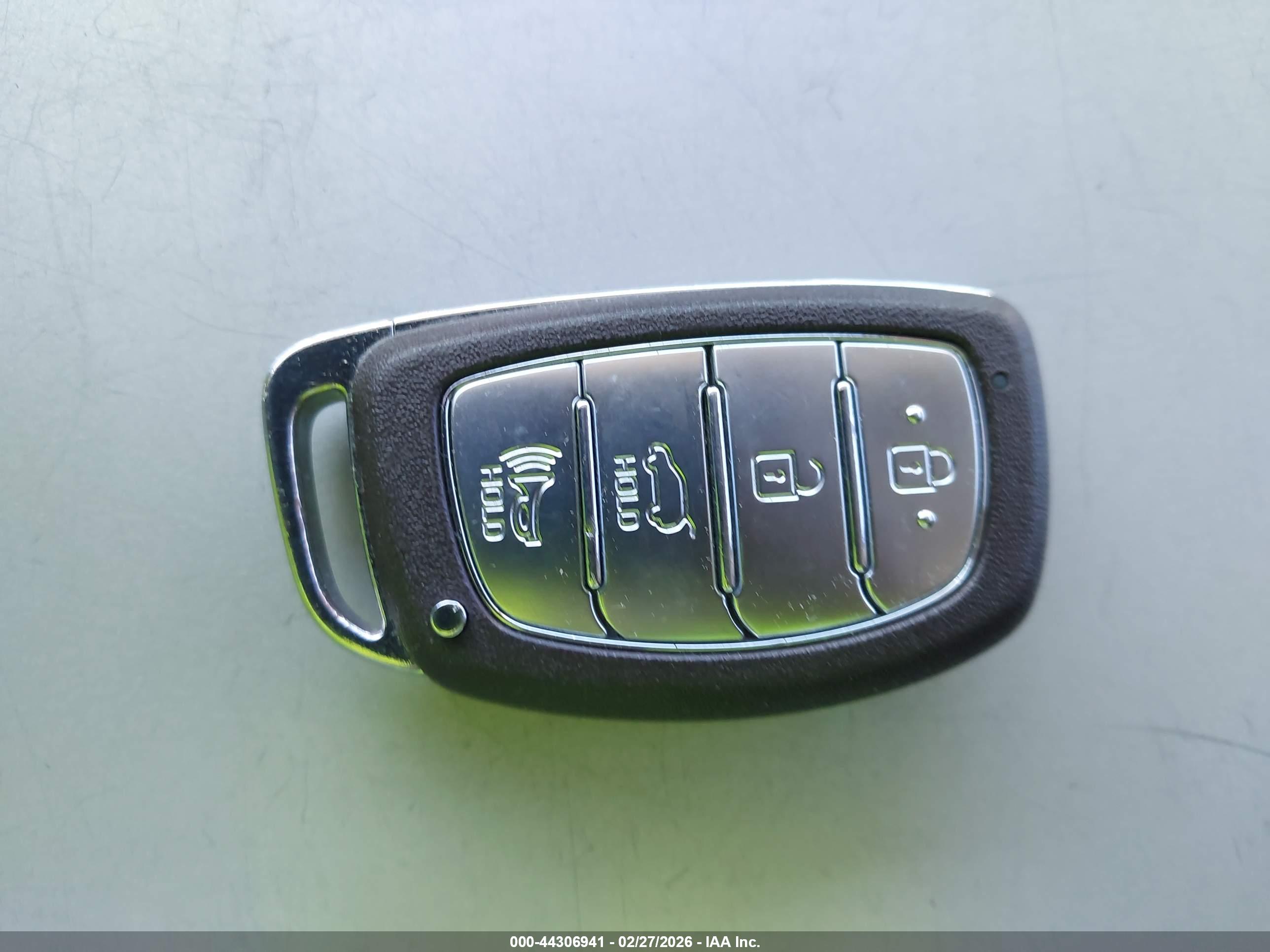 HYUNDAI IONIQ image 11