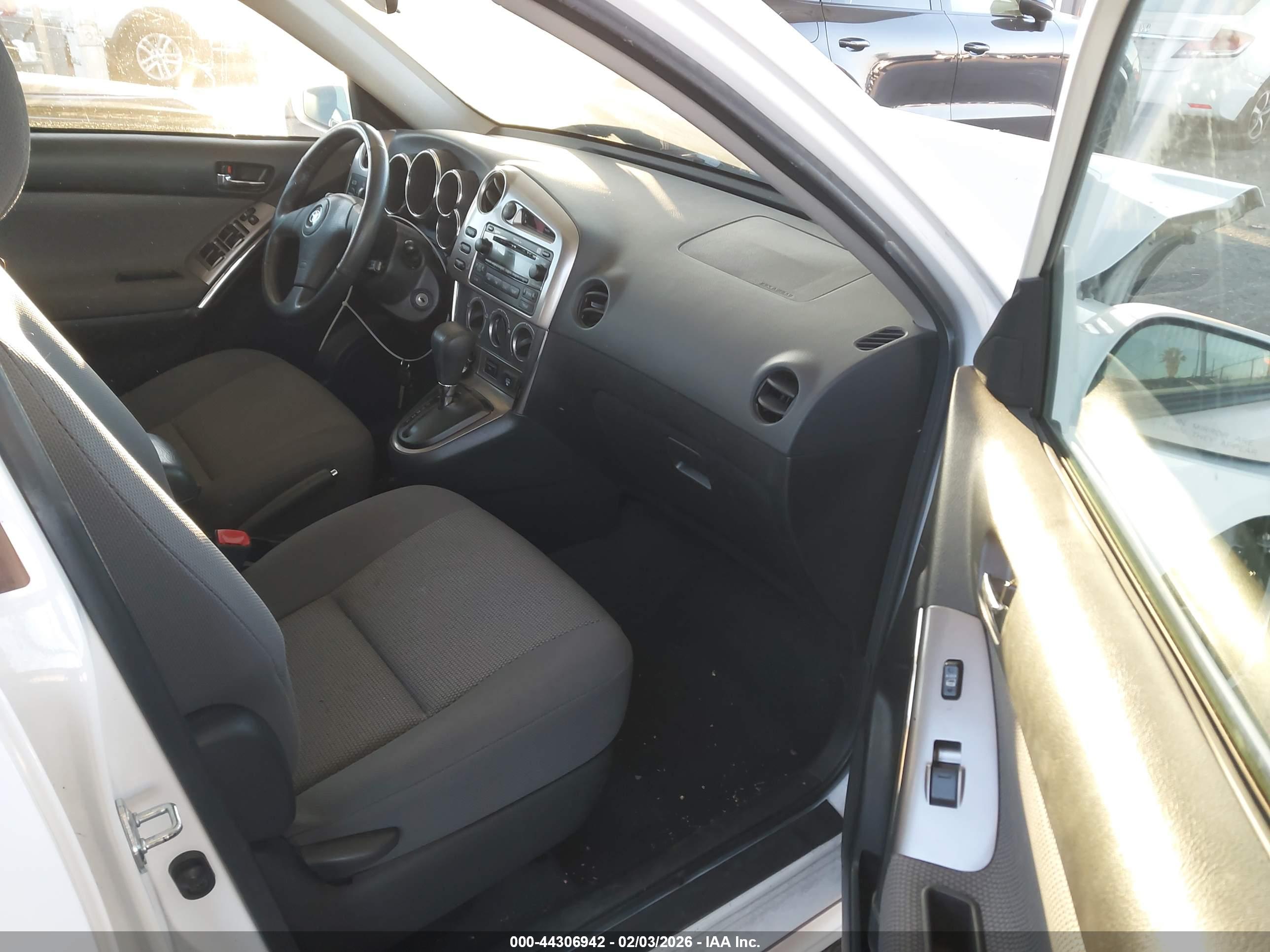 TOYOTA MATRIX image 5
