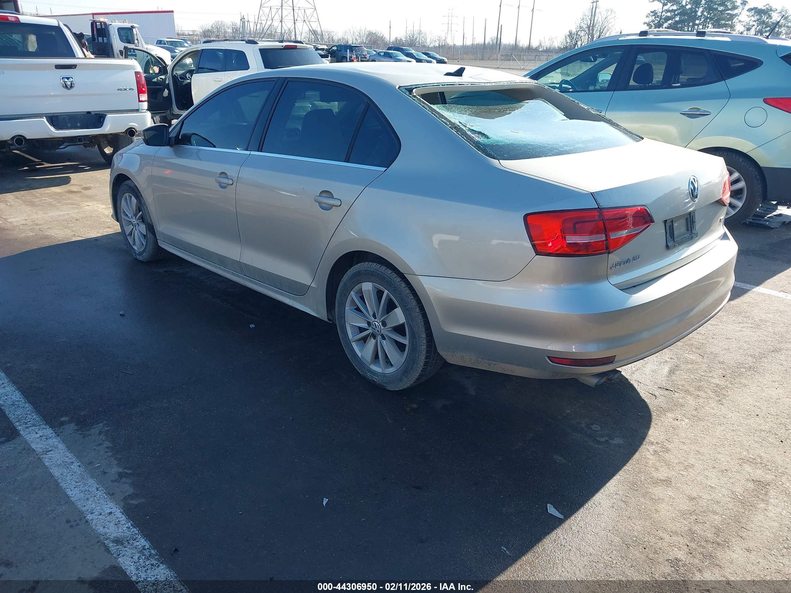 VOLKSWAGEN JETTA image 3