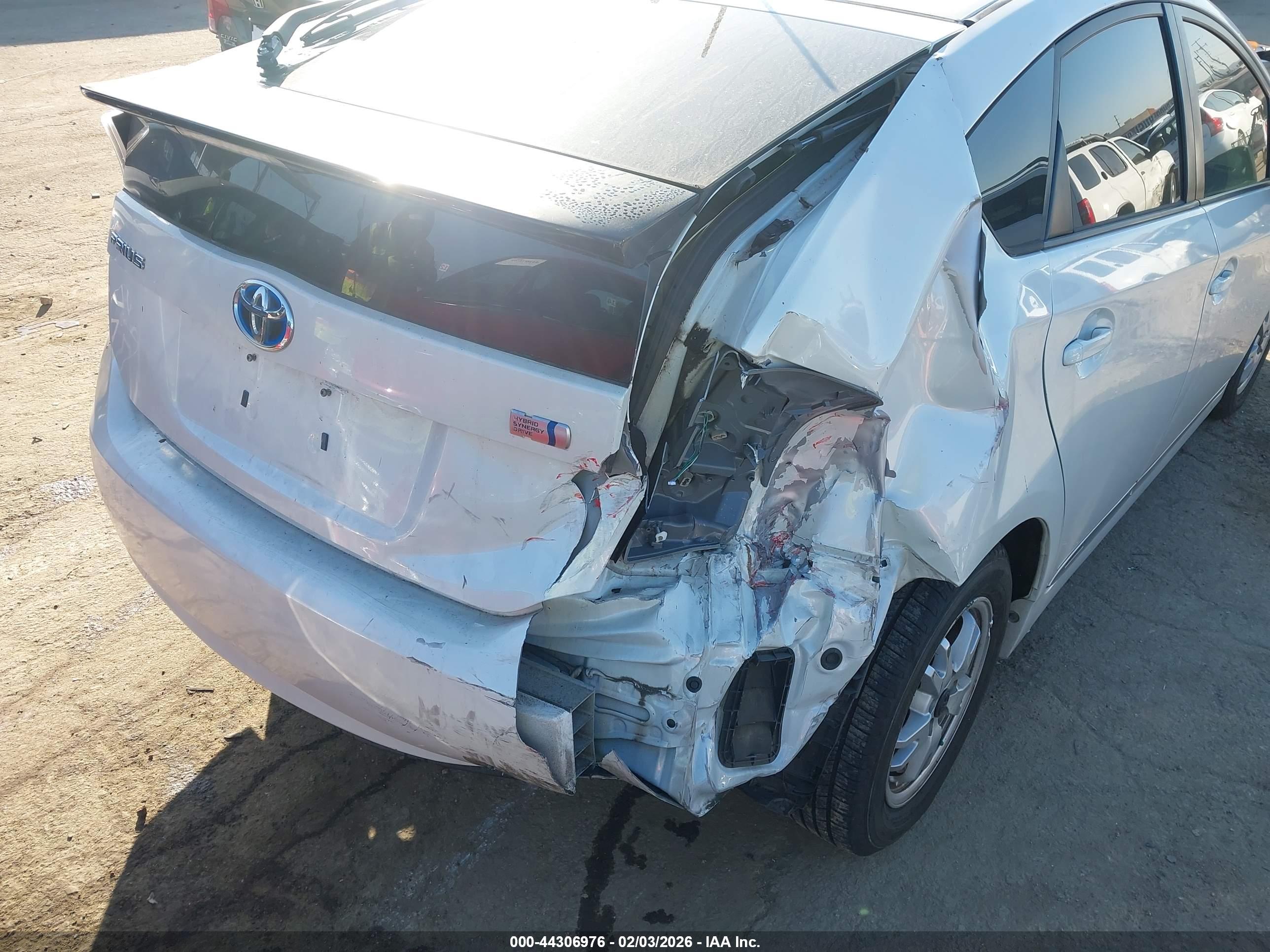 TOYOTA PRIUS image 6