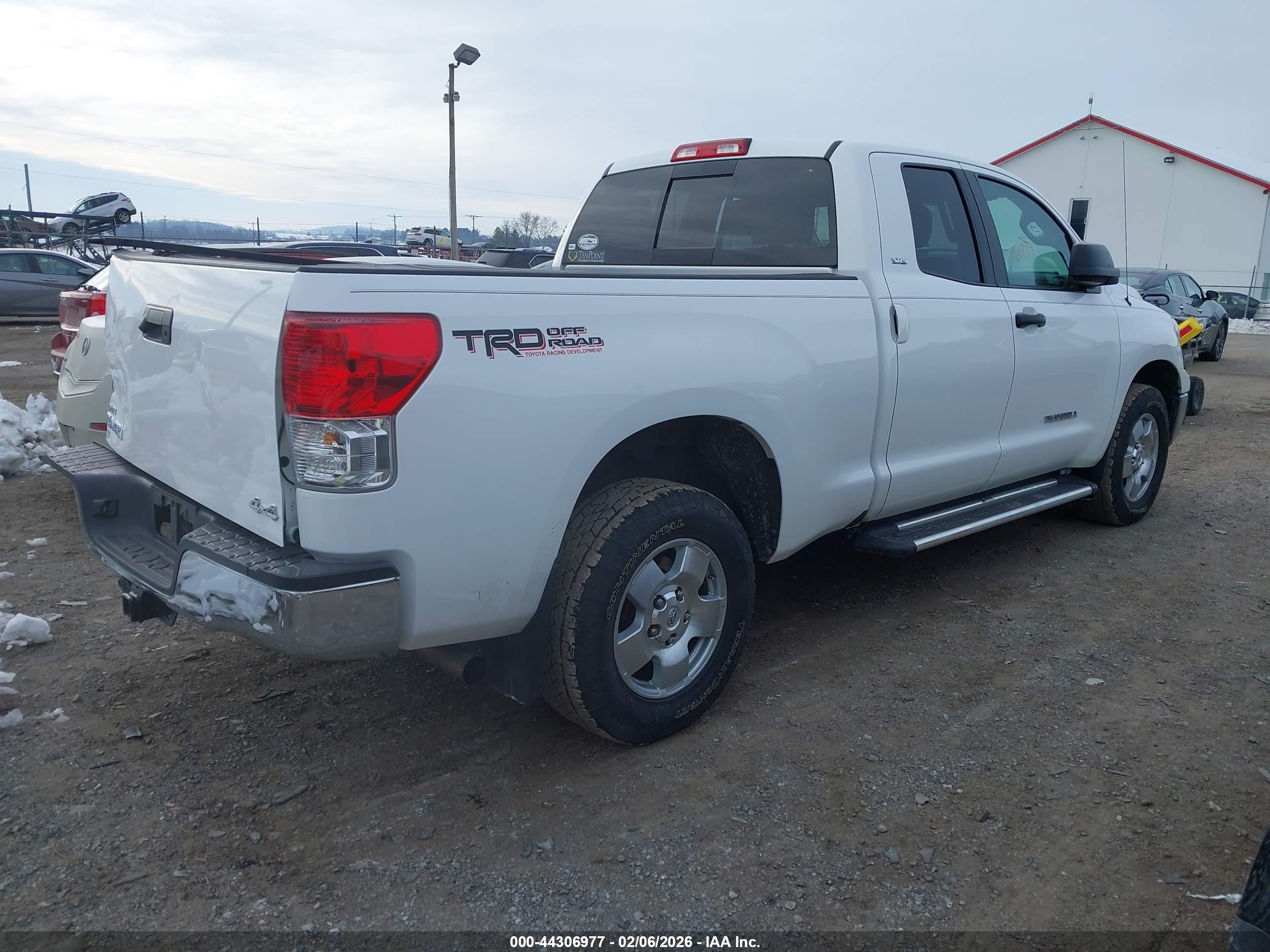 TOYOTA TUNDRA image 4