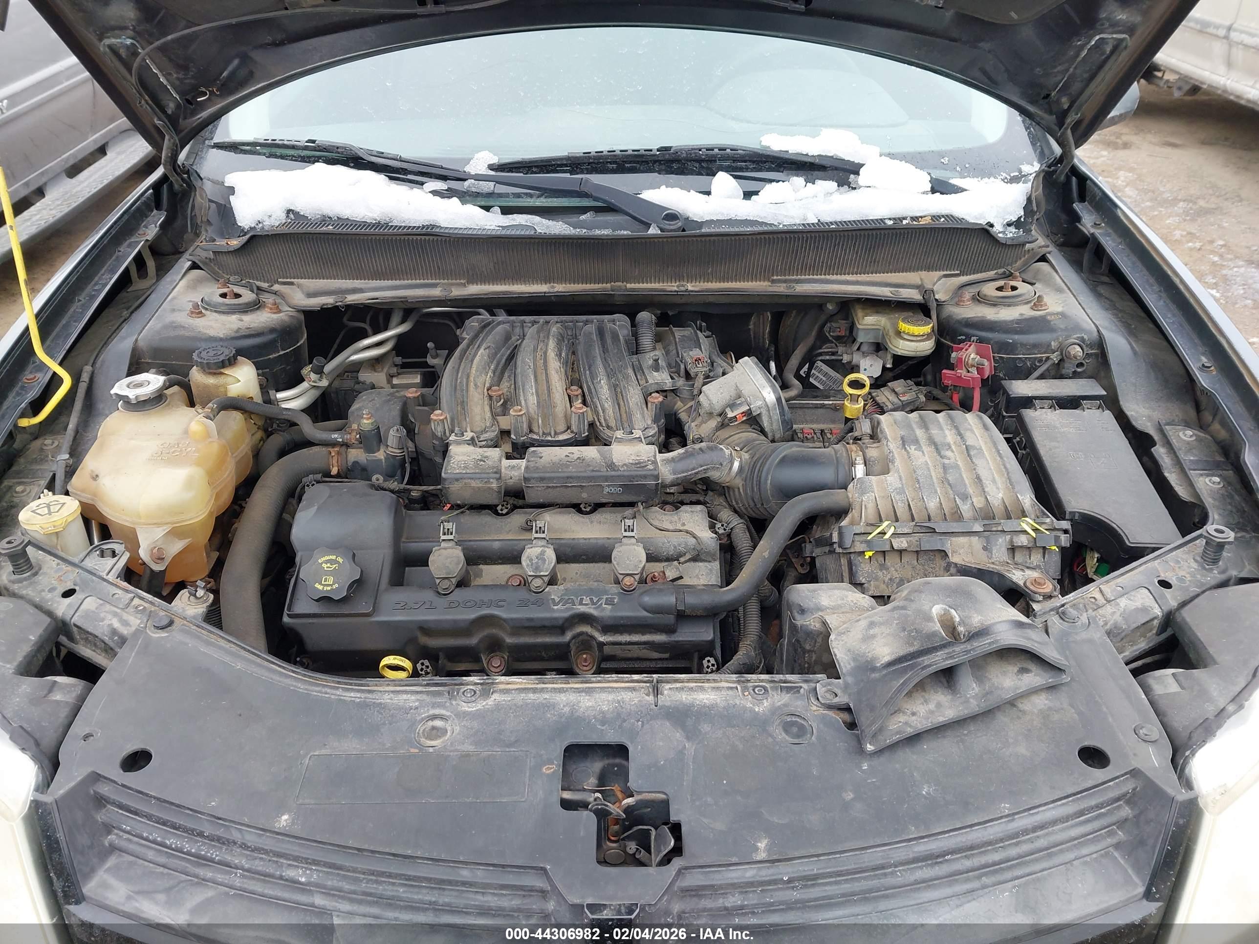 DODGE AVENGER image 10