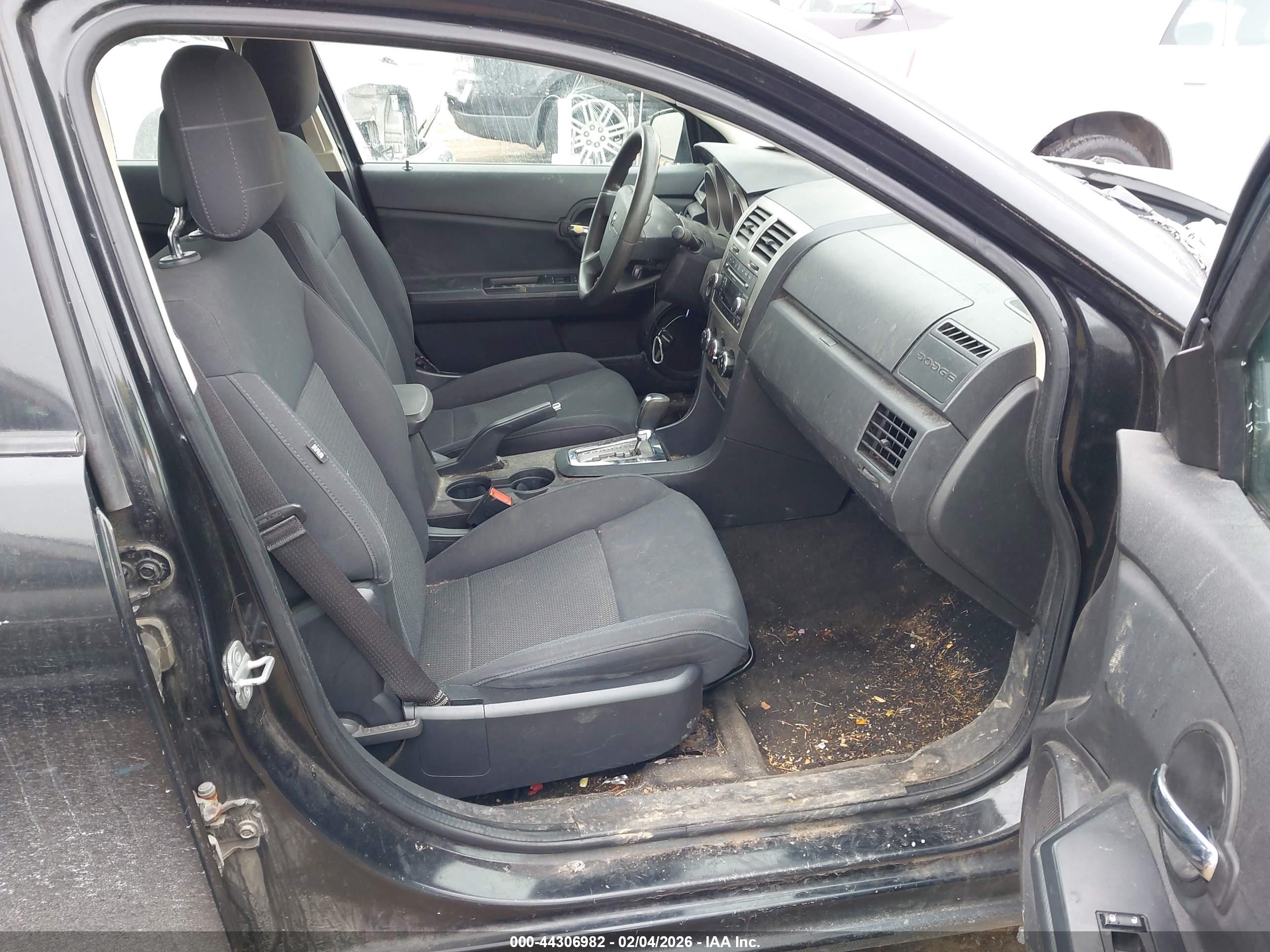DODGE AVENGER image 5