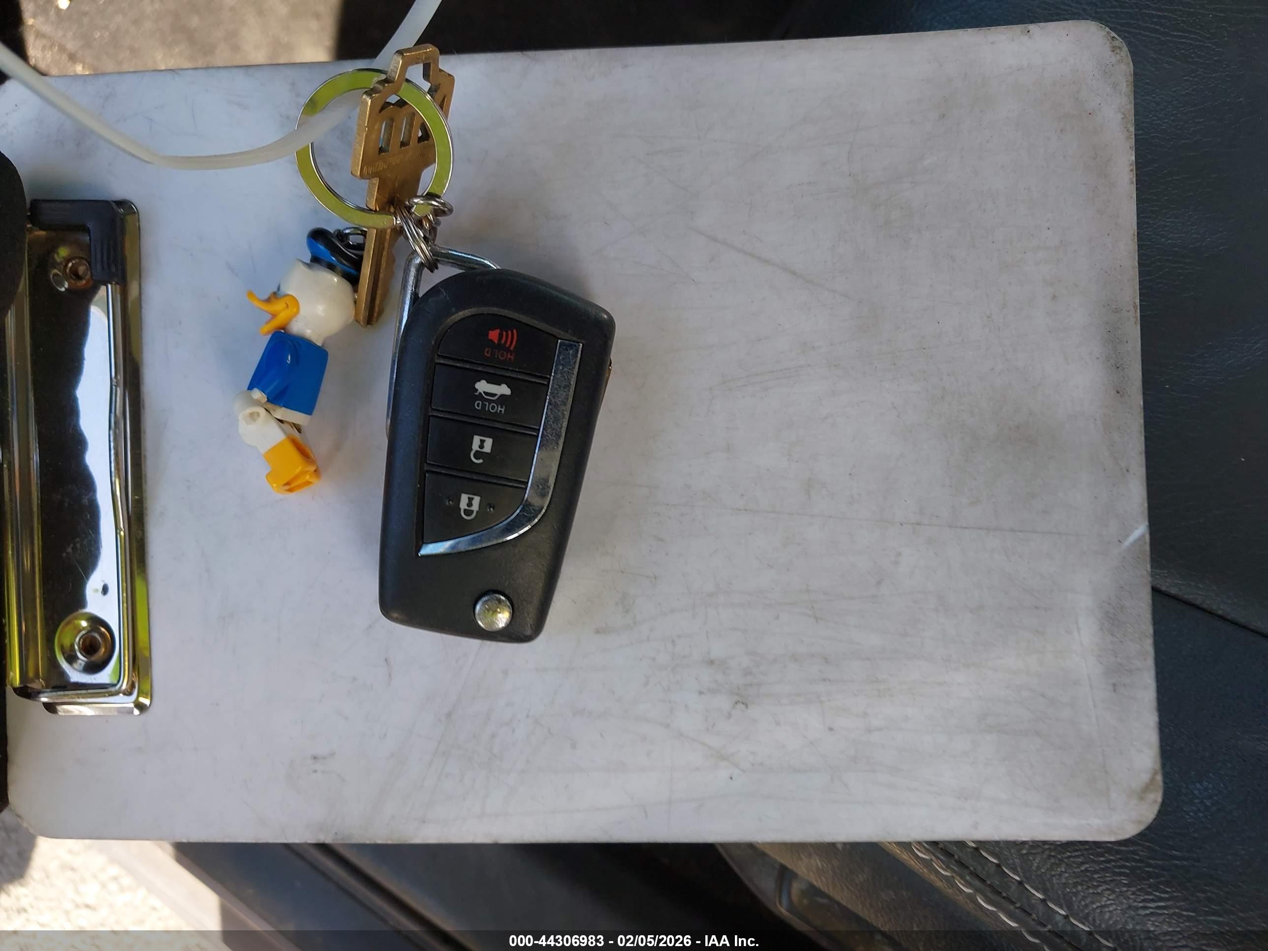 TOYOTA CAMRY image 11