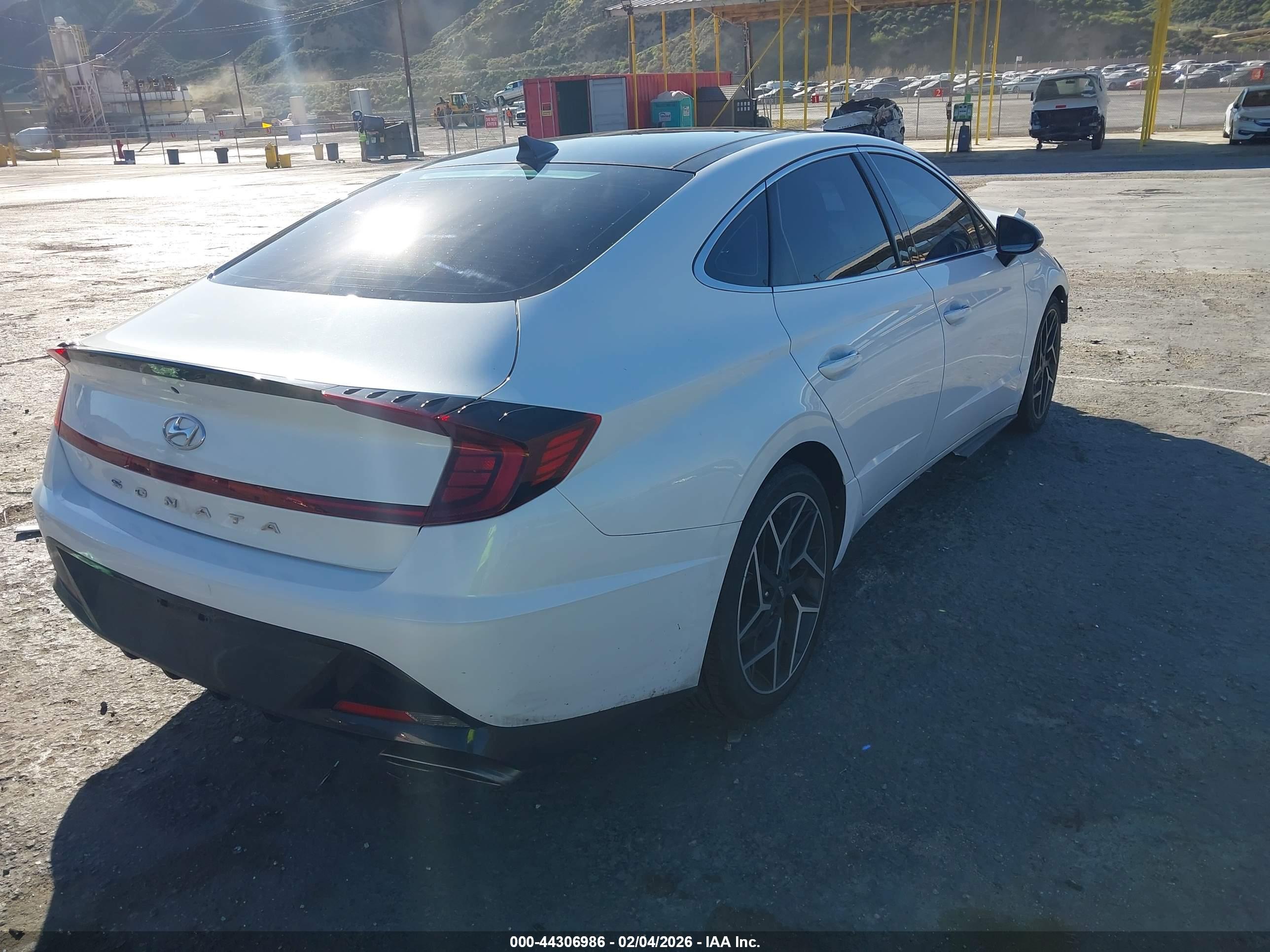 HYUNDAI SONATA image 4