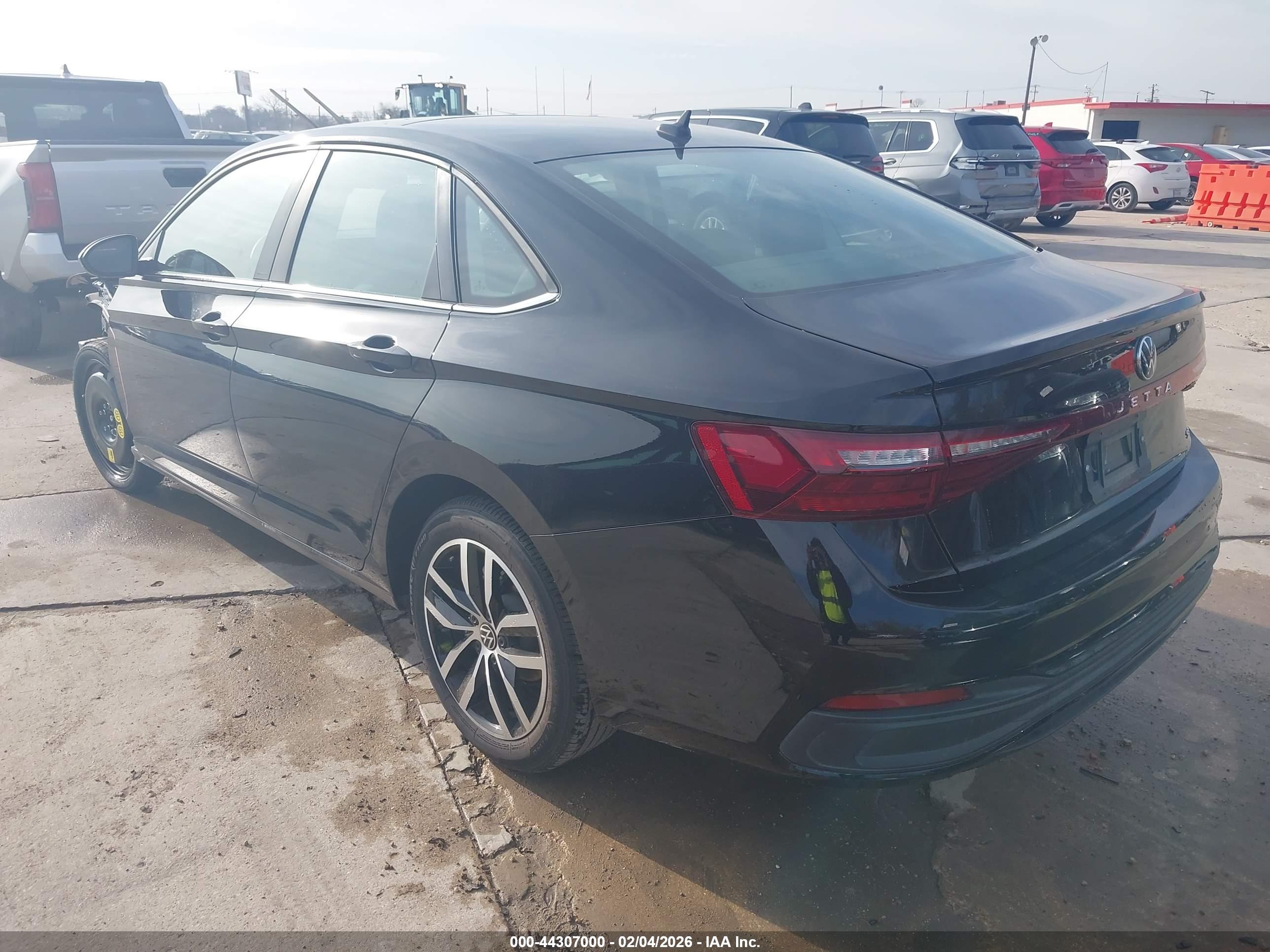 VOLKSWAGEN JETTA image 3