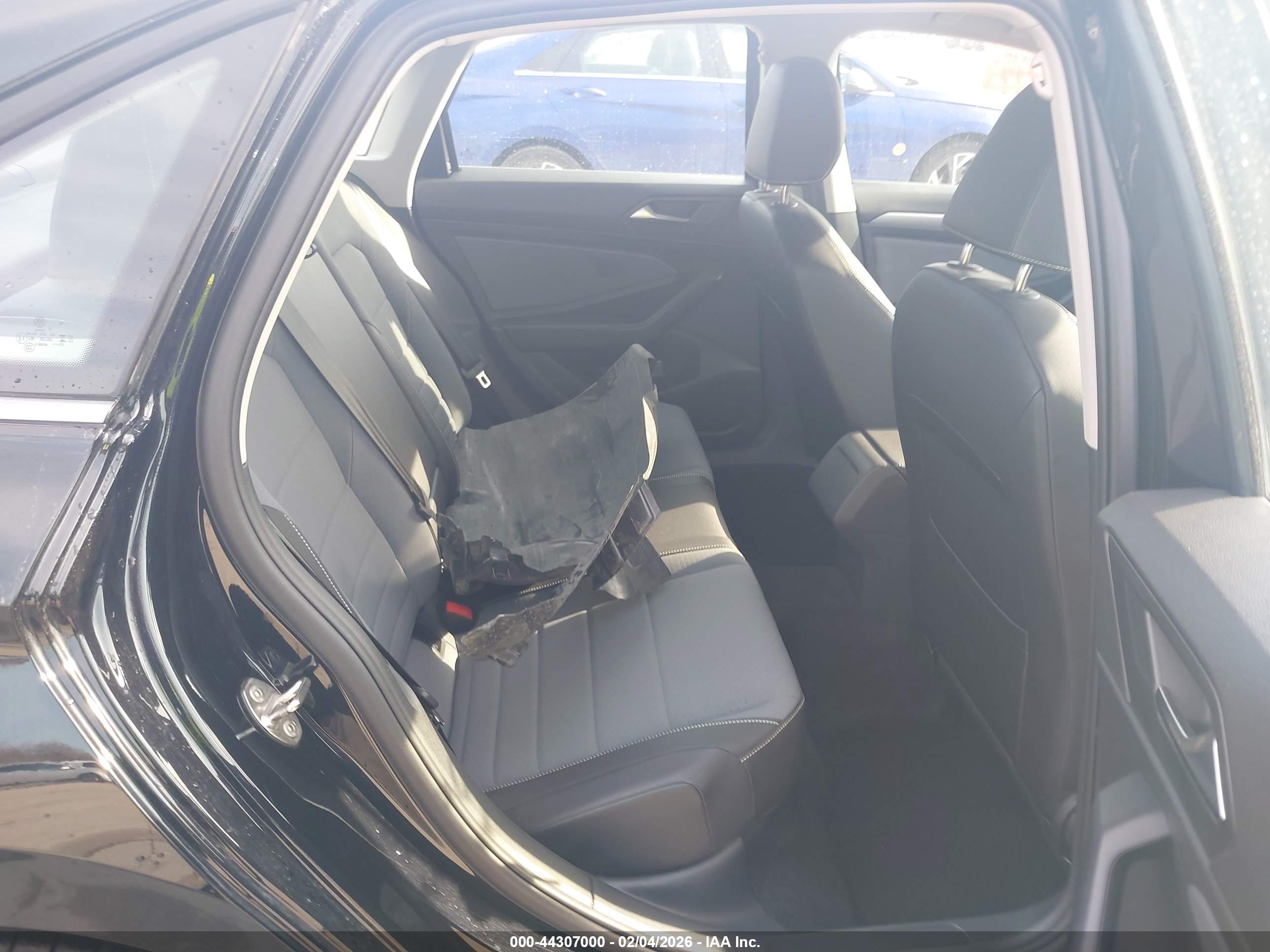 VOLKSWAGEN JETTA image 8