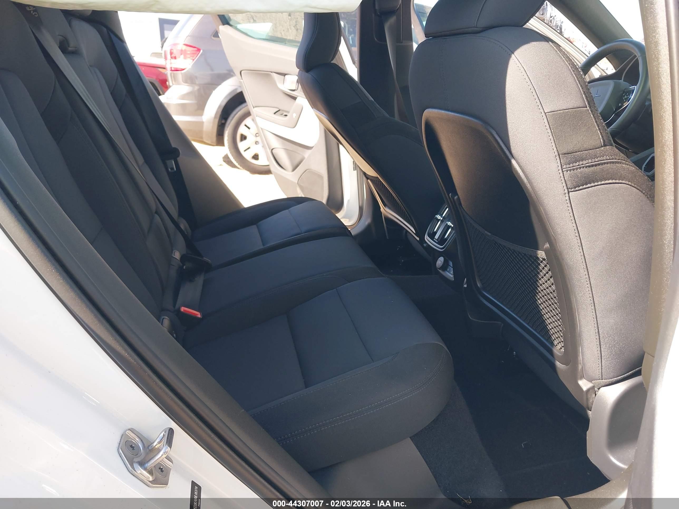POLESTAR 2 image 8