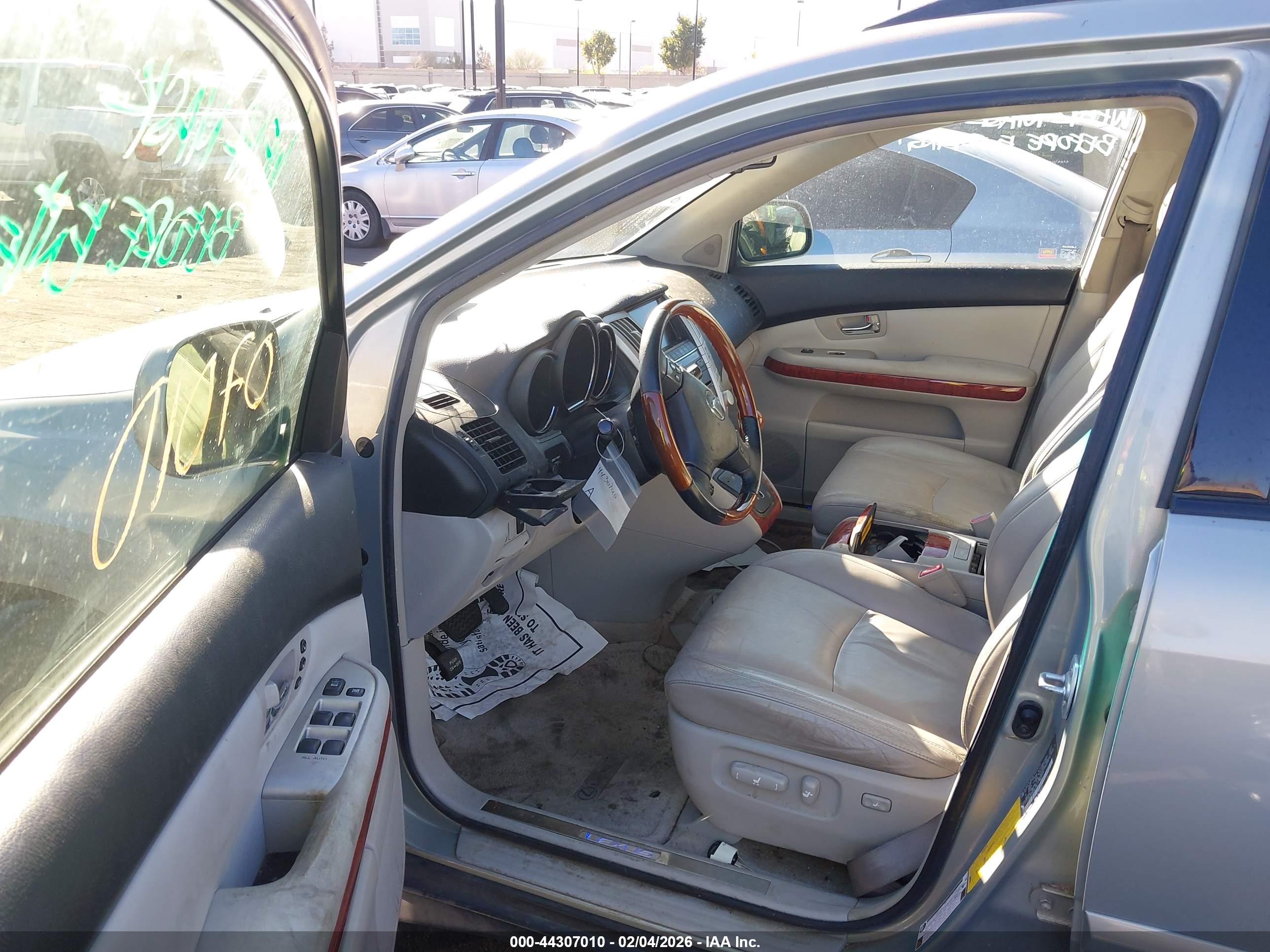 LEXUS RX image 5
