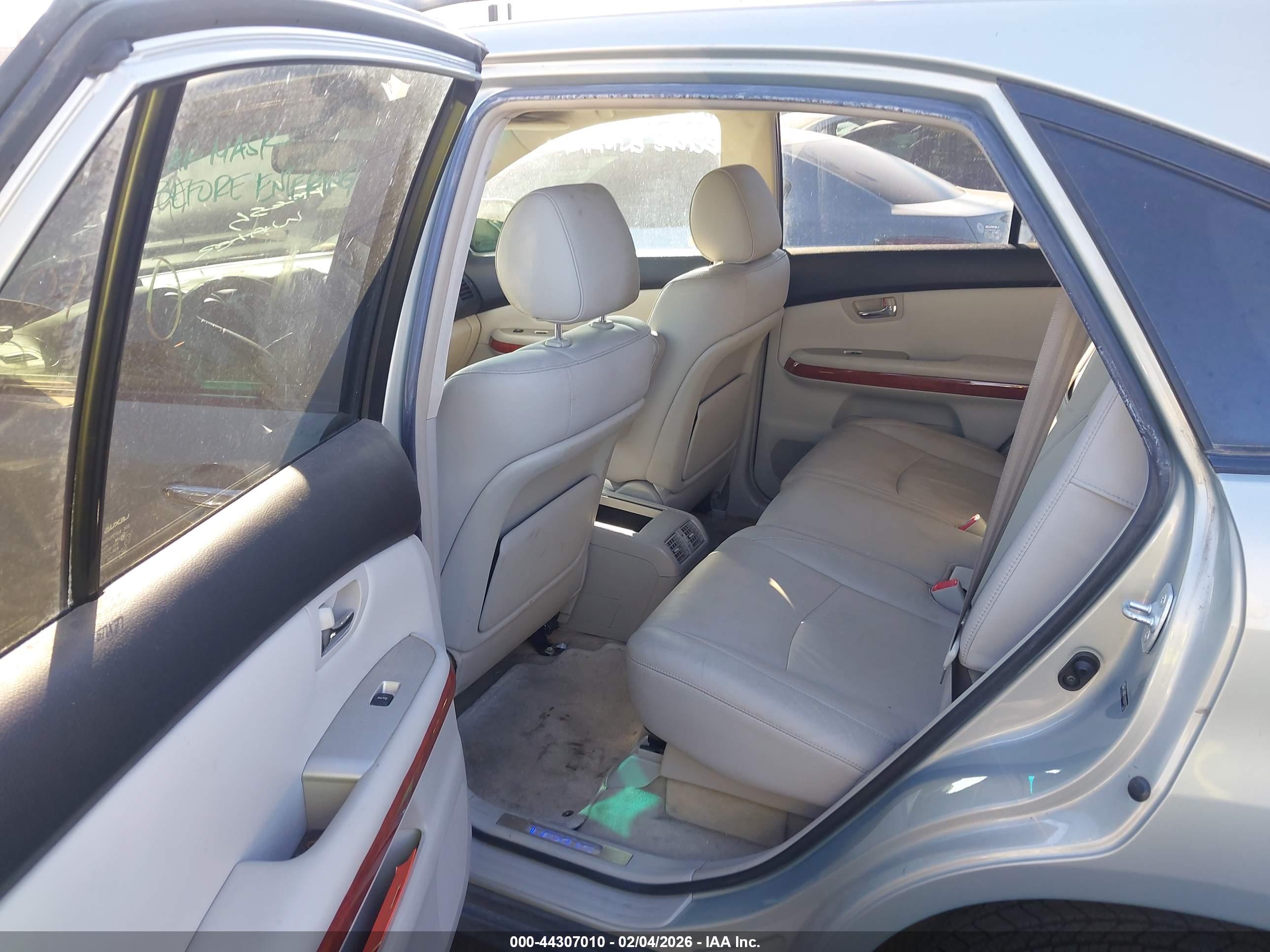 LEXUS RX image 8