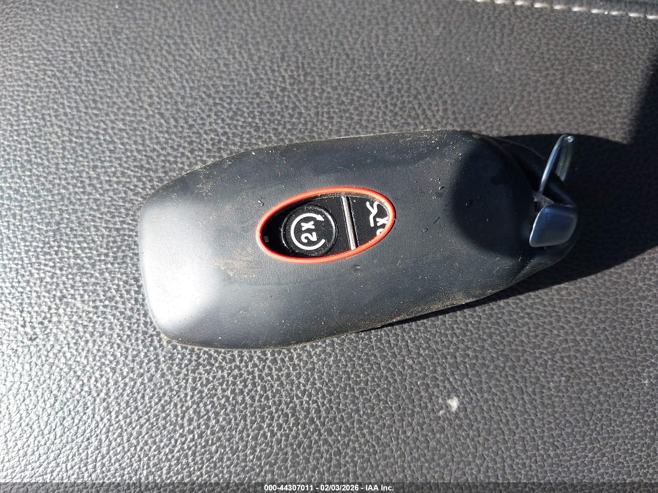 FORD FUSION image 11