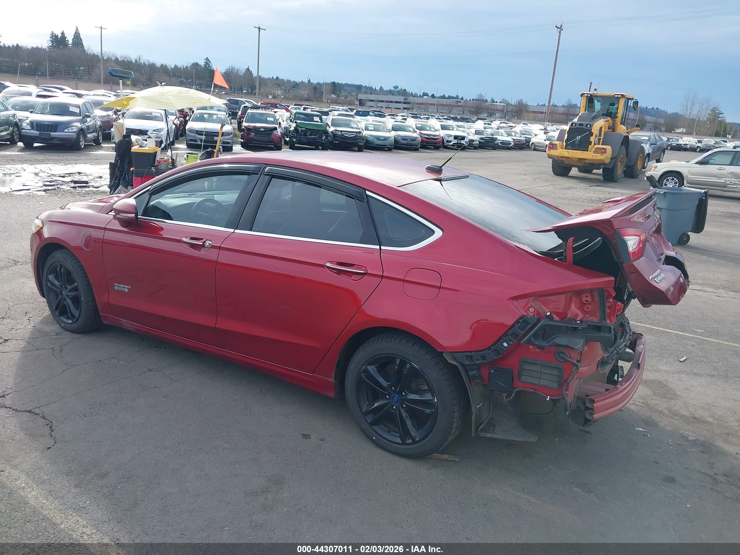 FORD FUSION image 3