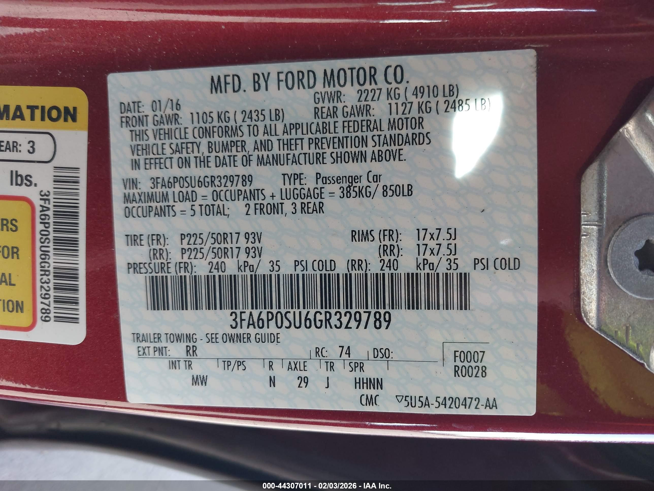 FORD FUSION image 9