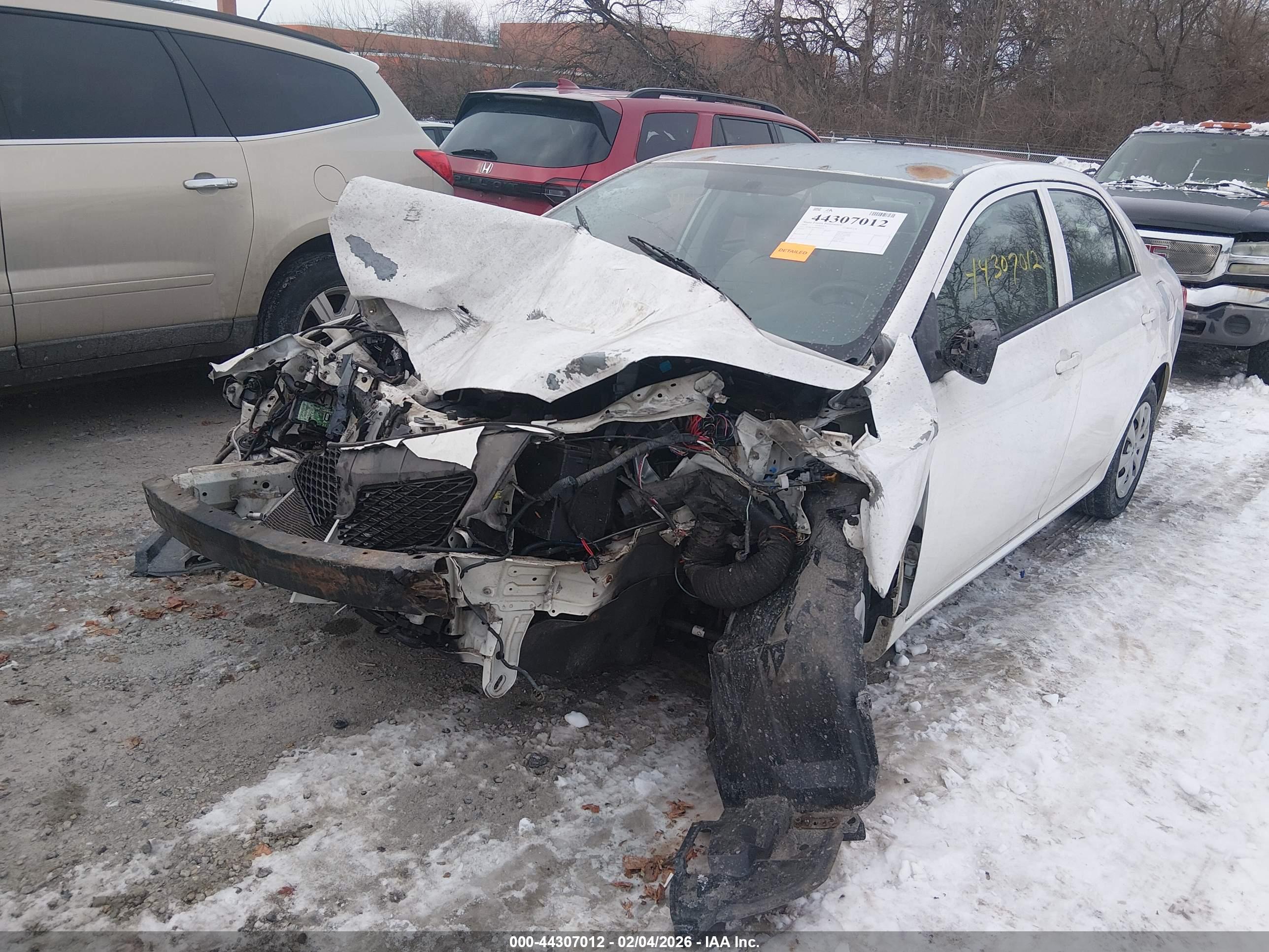 TOYOTA COROLLA image 2