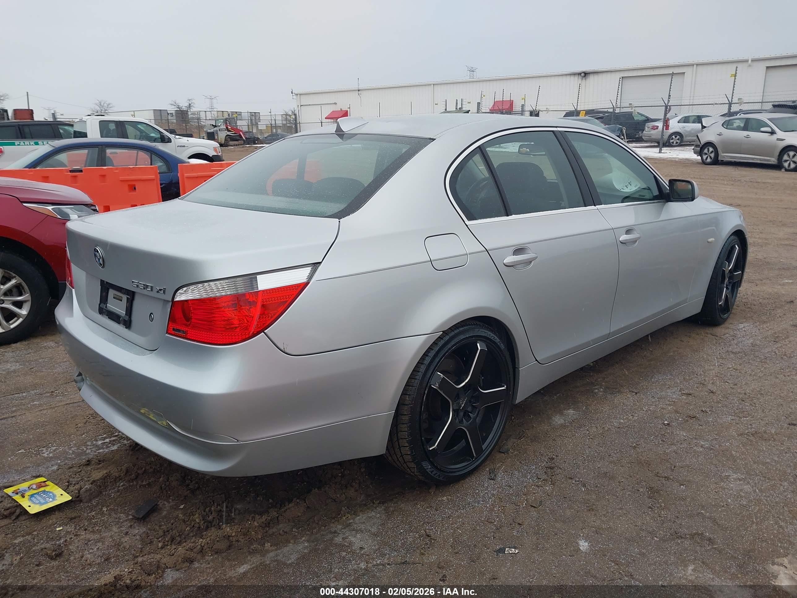 BMW 530XI image 4
