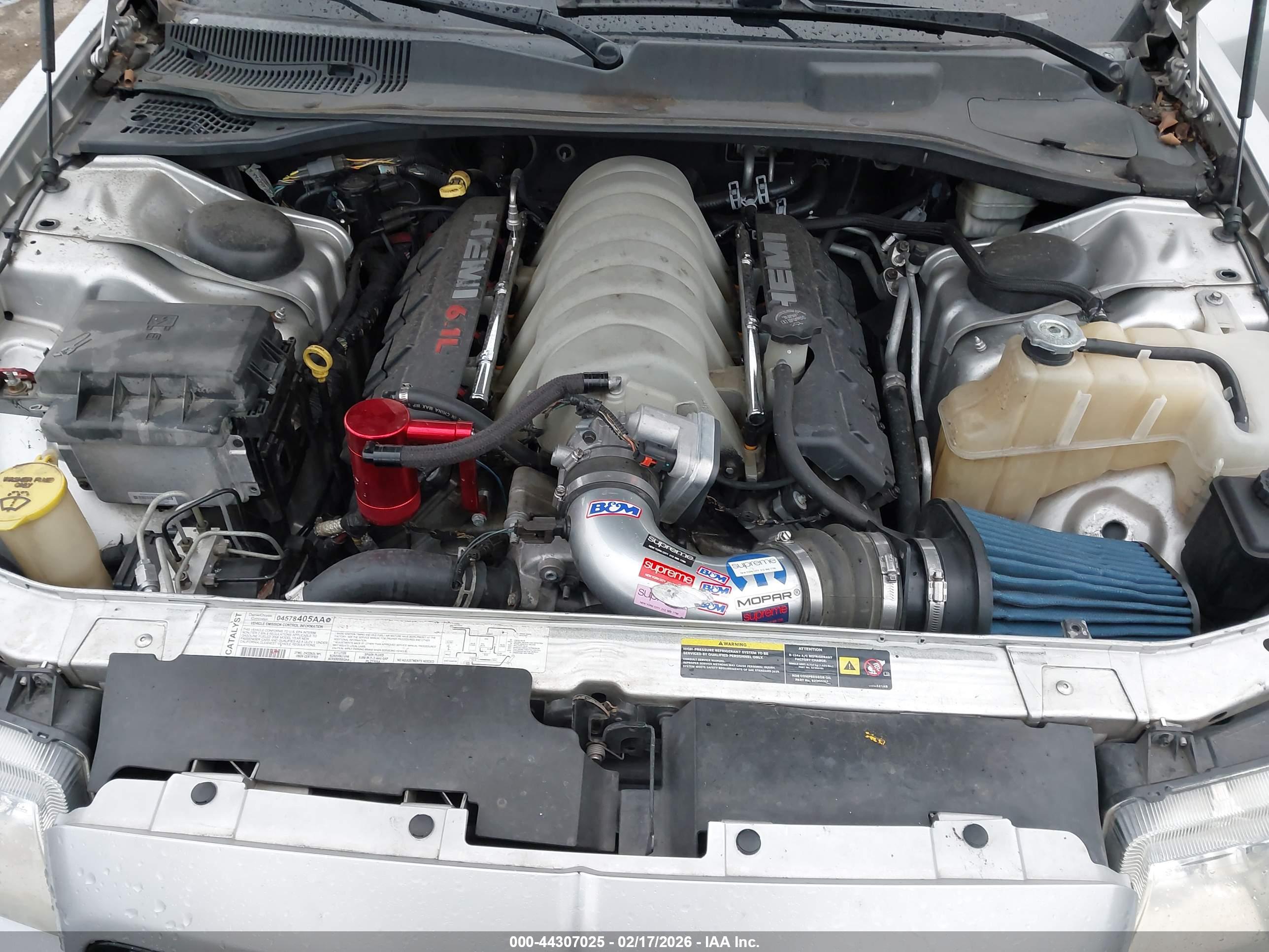 CHRYSLER 300C image 10