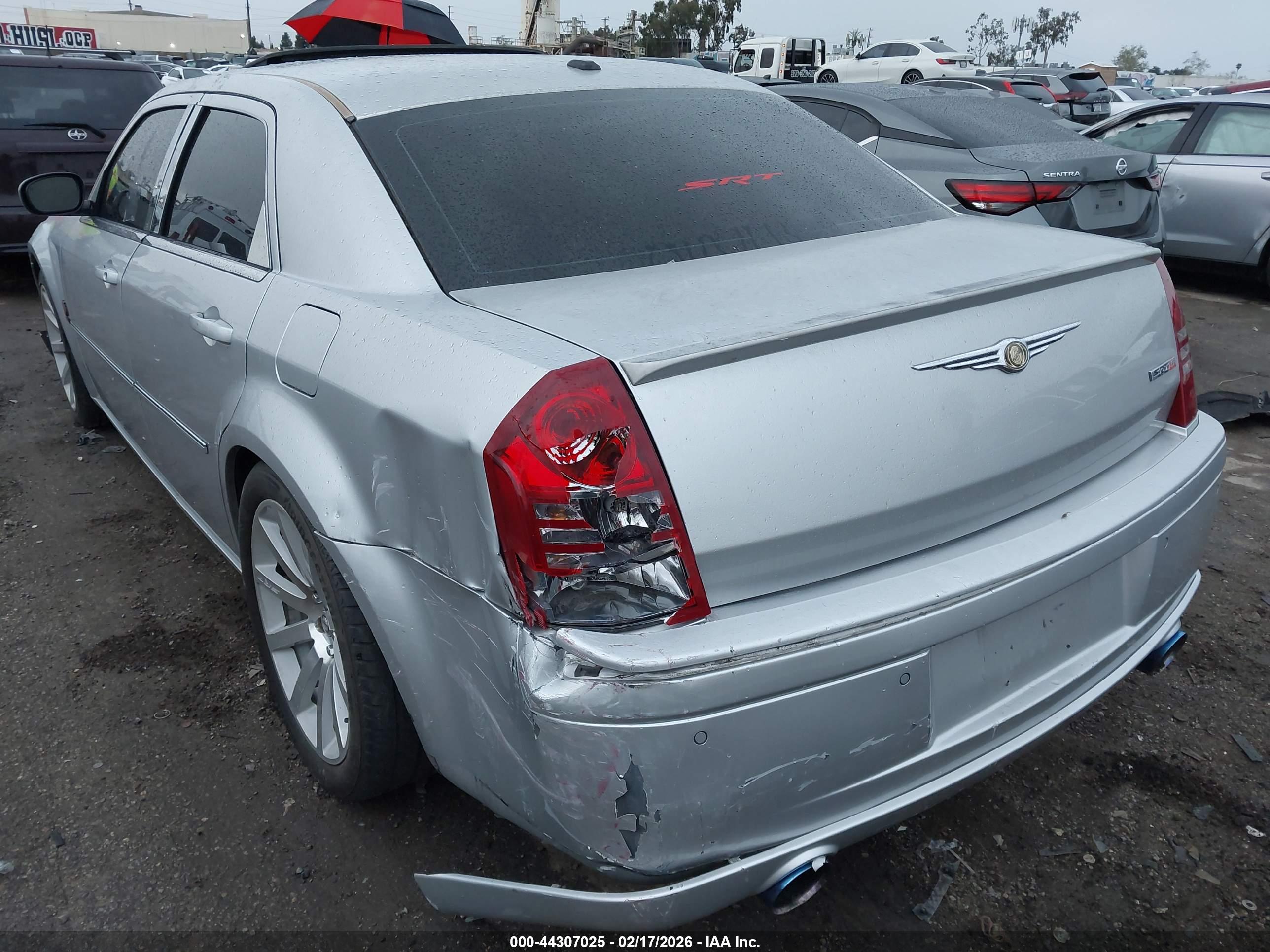 CHRYSLER 300C image 6