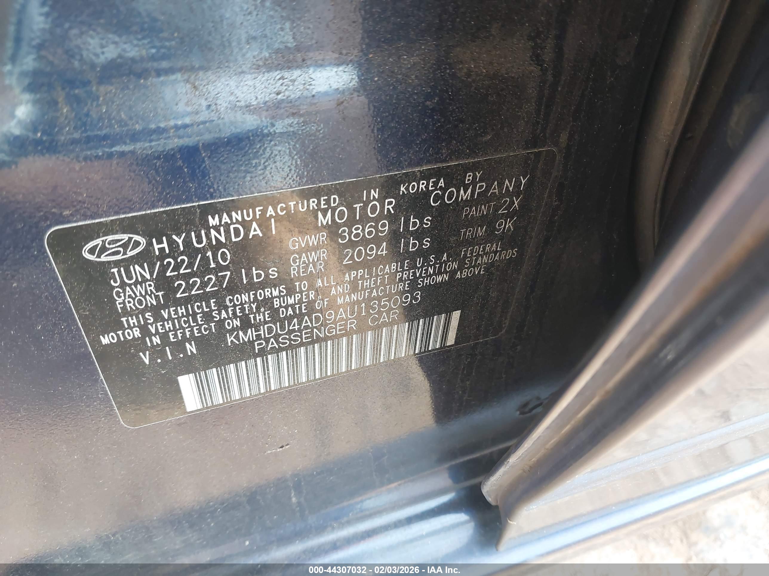 HYUNDAI ELANTRA image 9