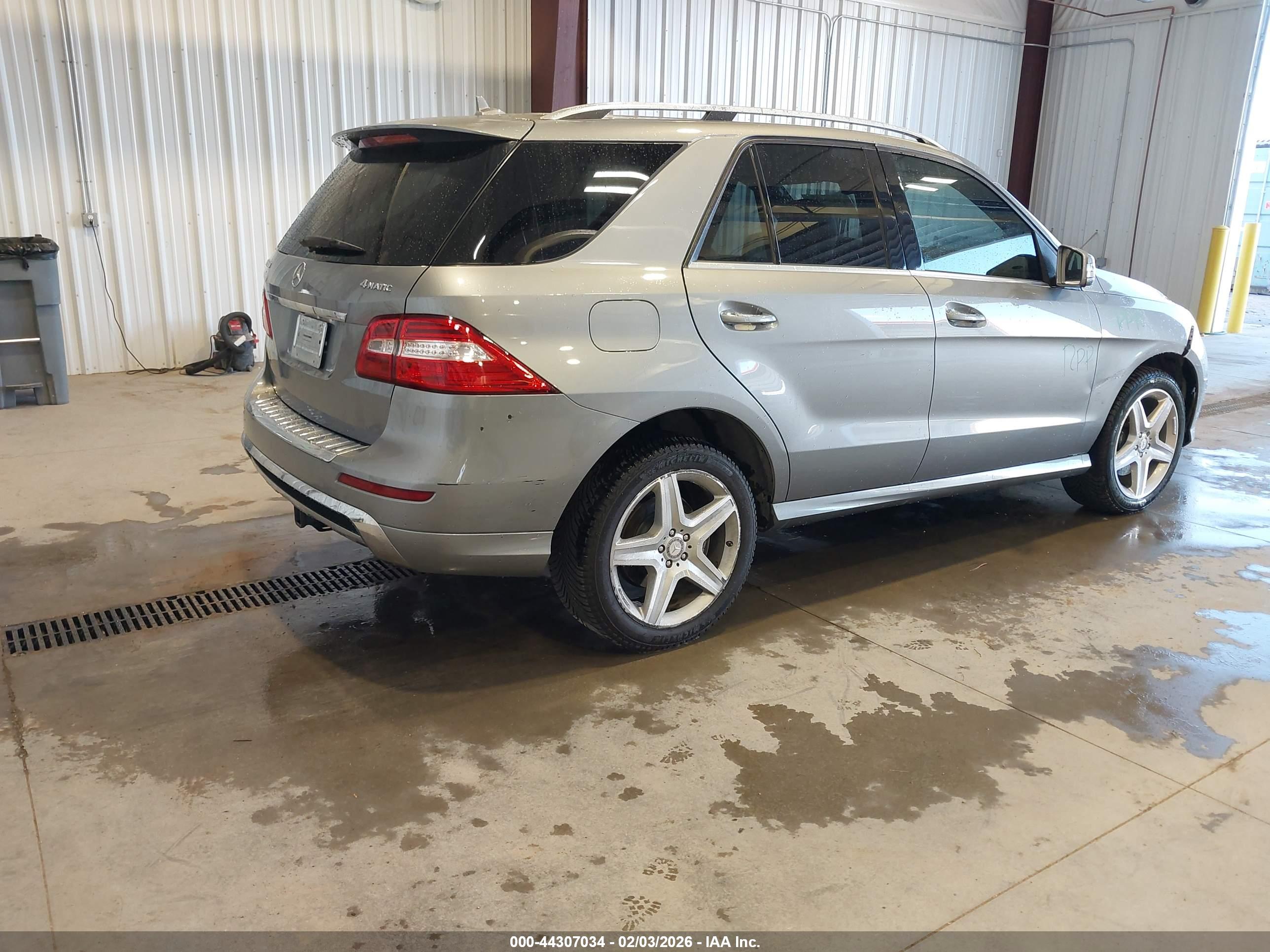 MERCEDES-BENZ ML image 4