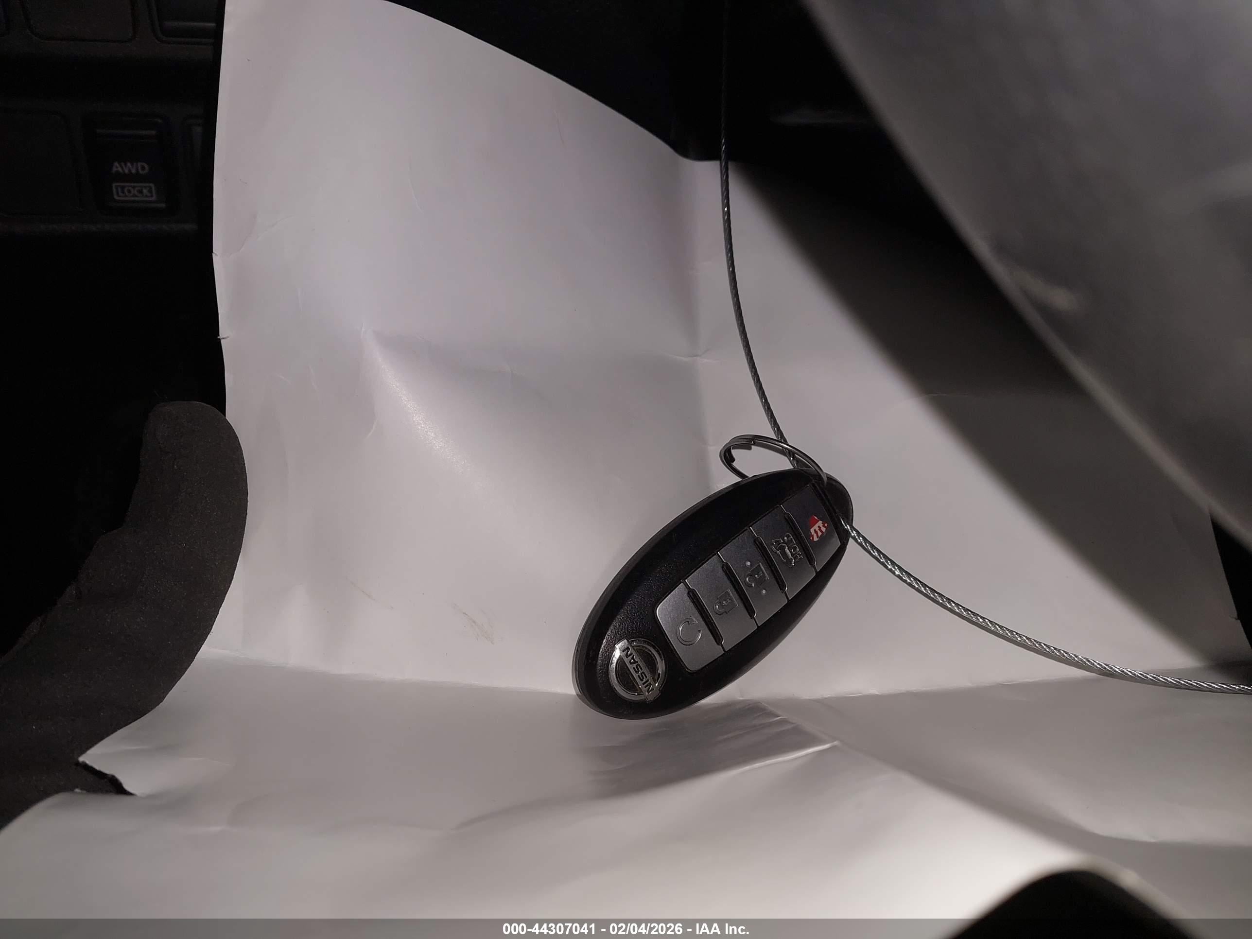 NISSAN ROGUE image 11