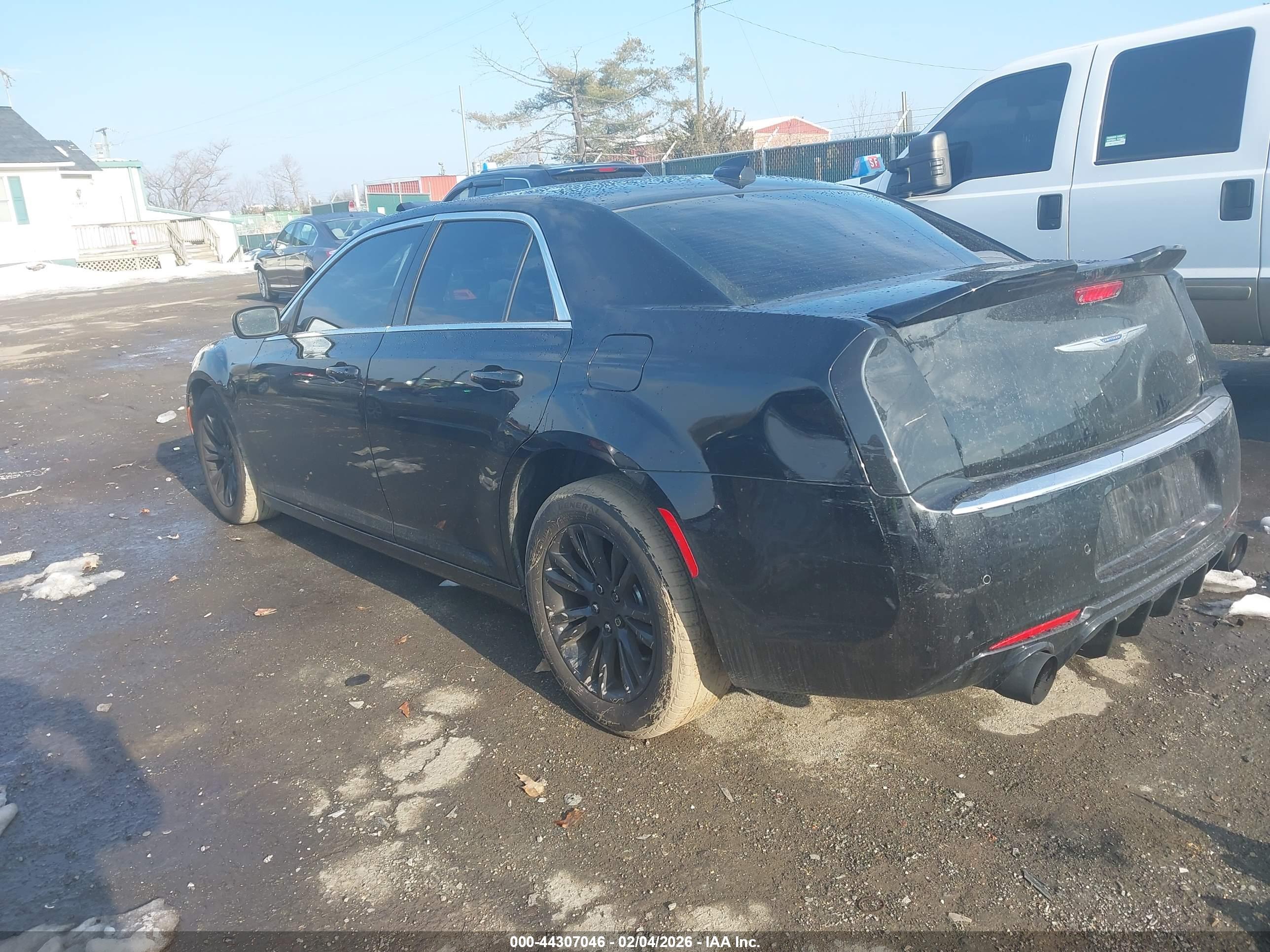 CHRYSLER 300 image 3