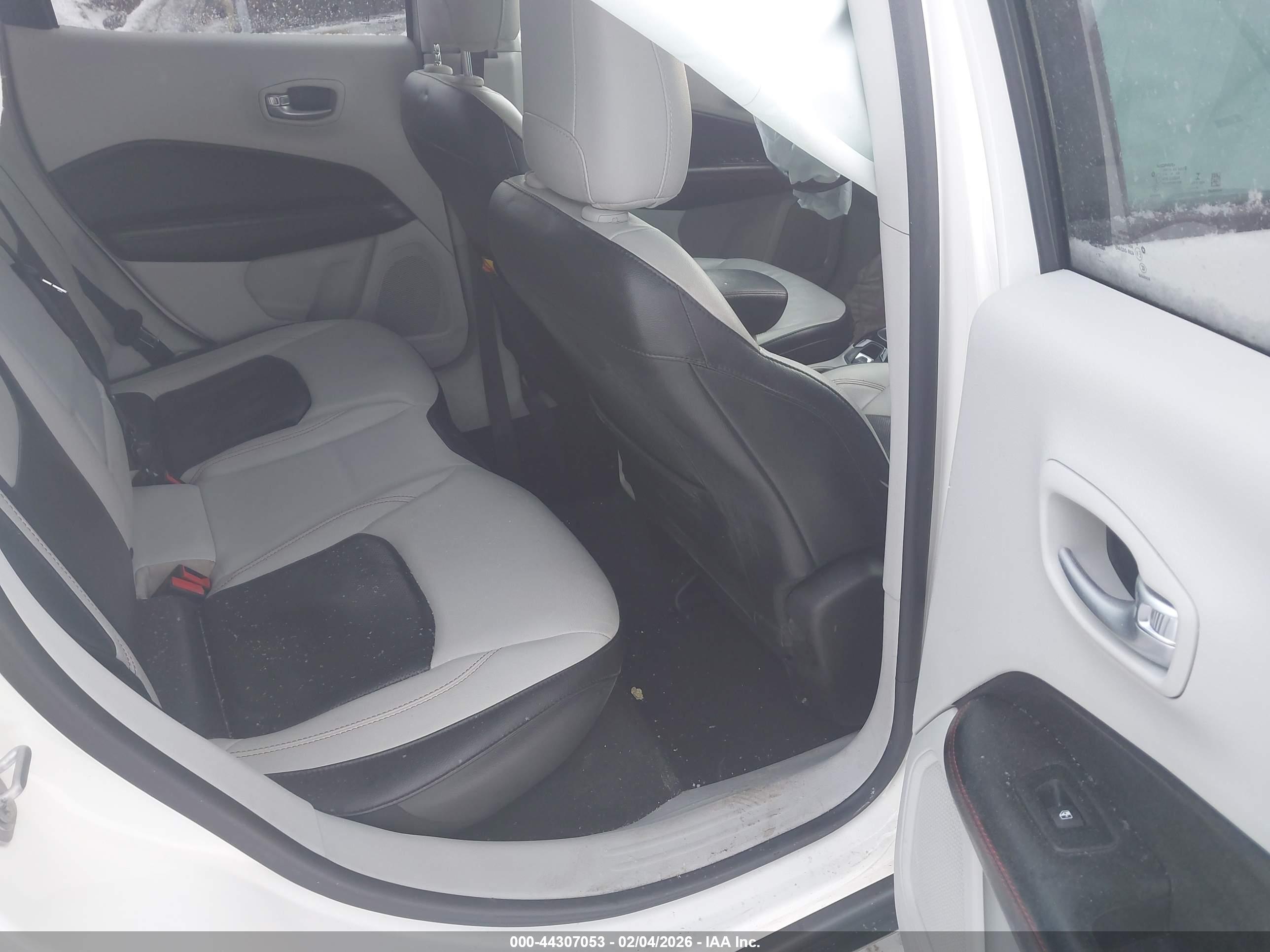 JEEP COMPASS image 8