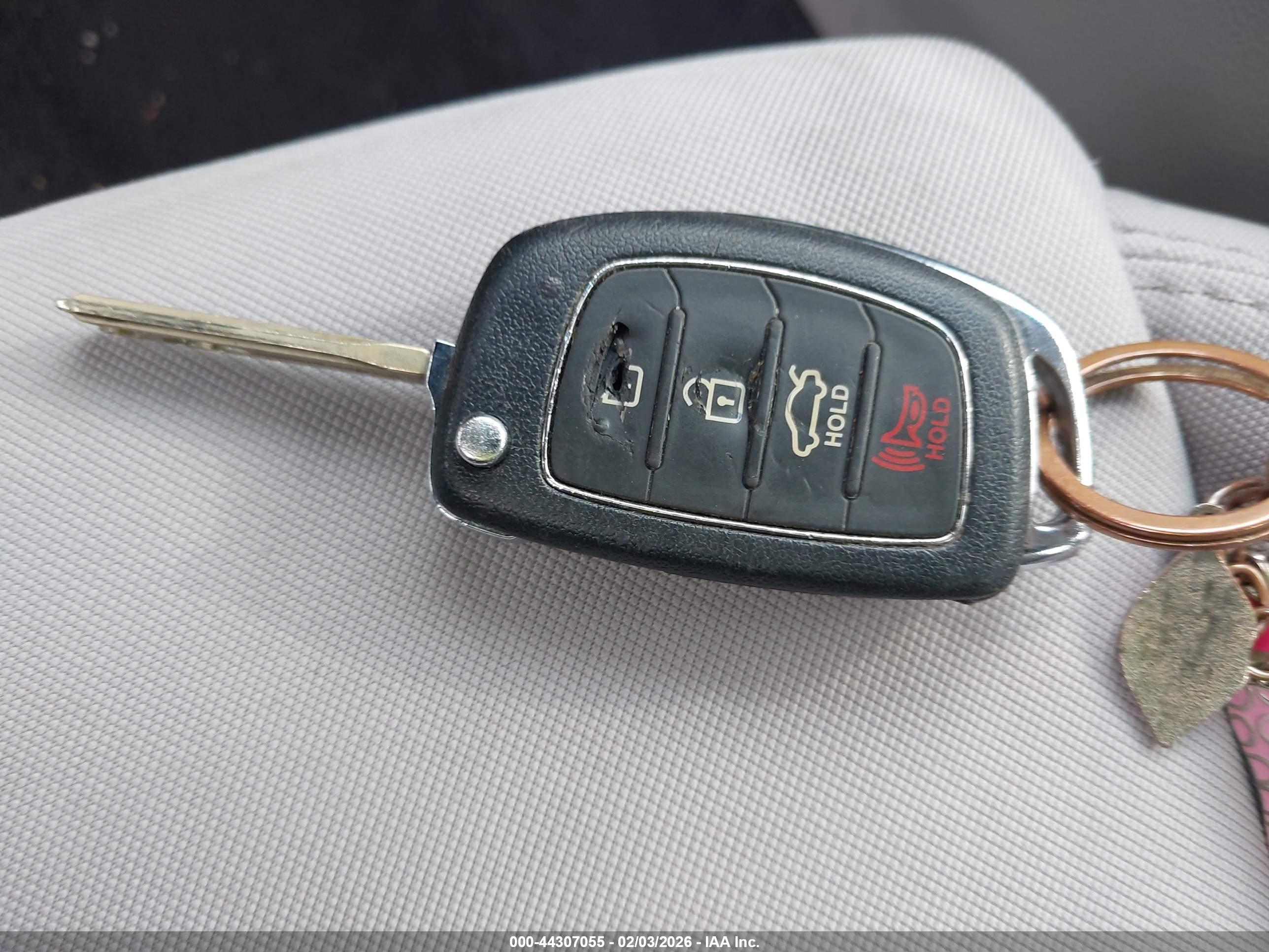 HYUNDAI SONATA image 11