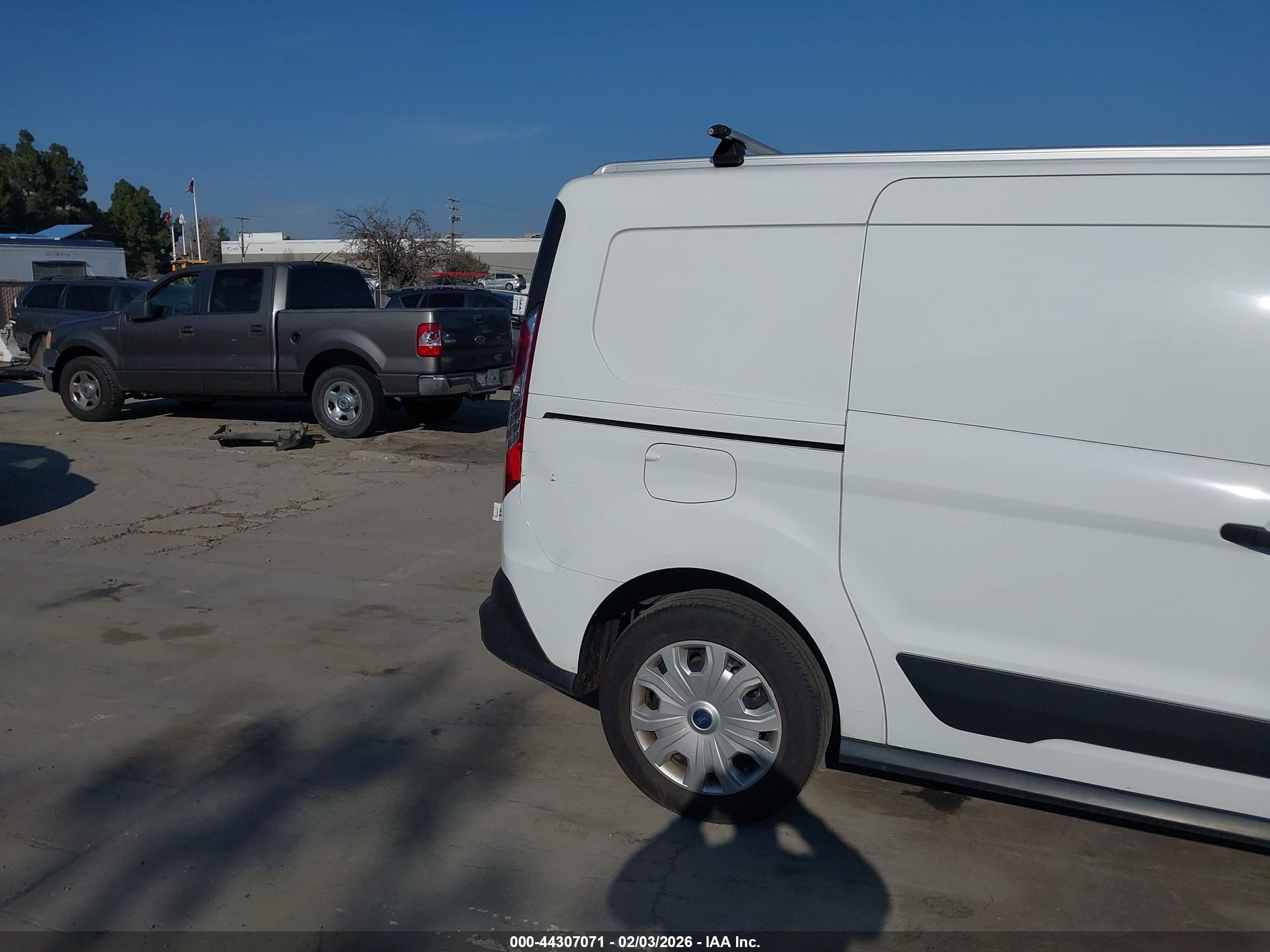 FORD TRANSIT image 6