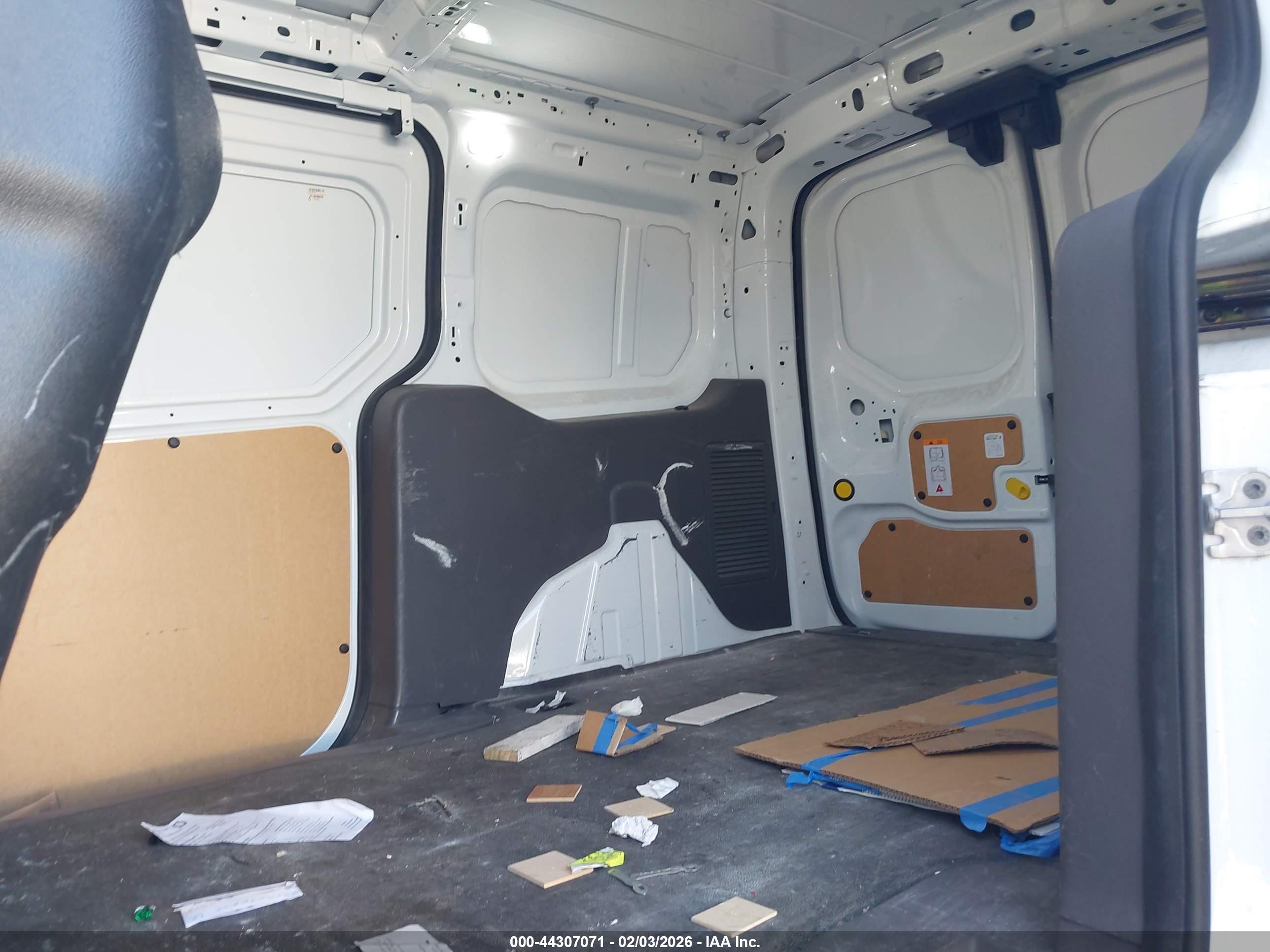 FORD TRANSIT image 8
