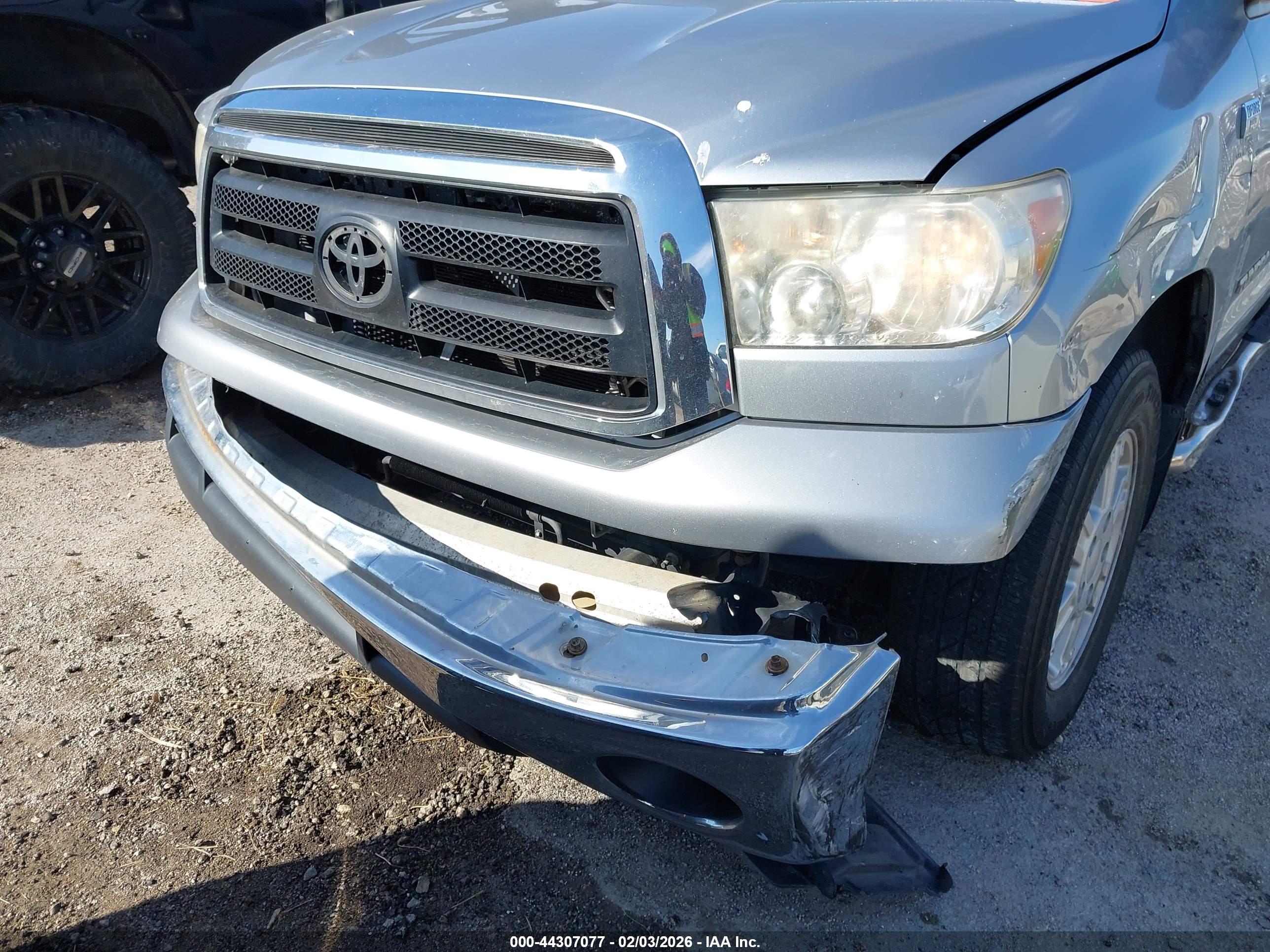 TOYOTA TUNDRA image 6