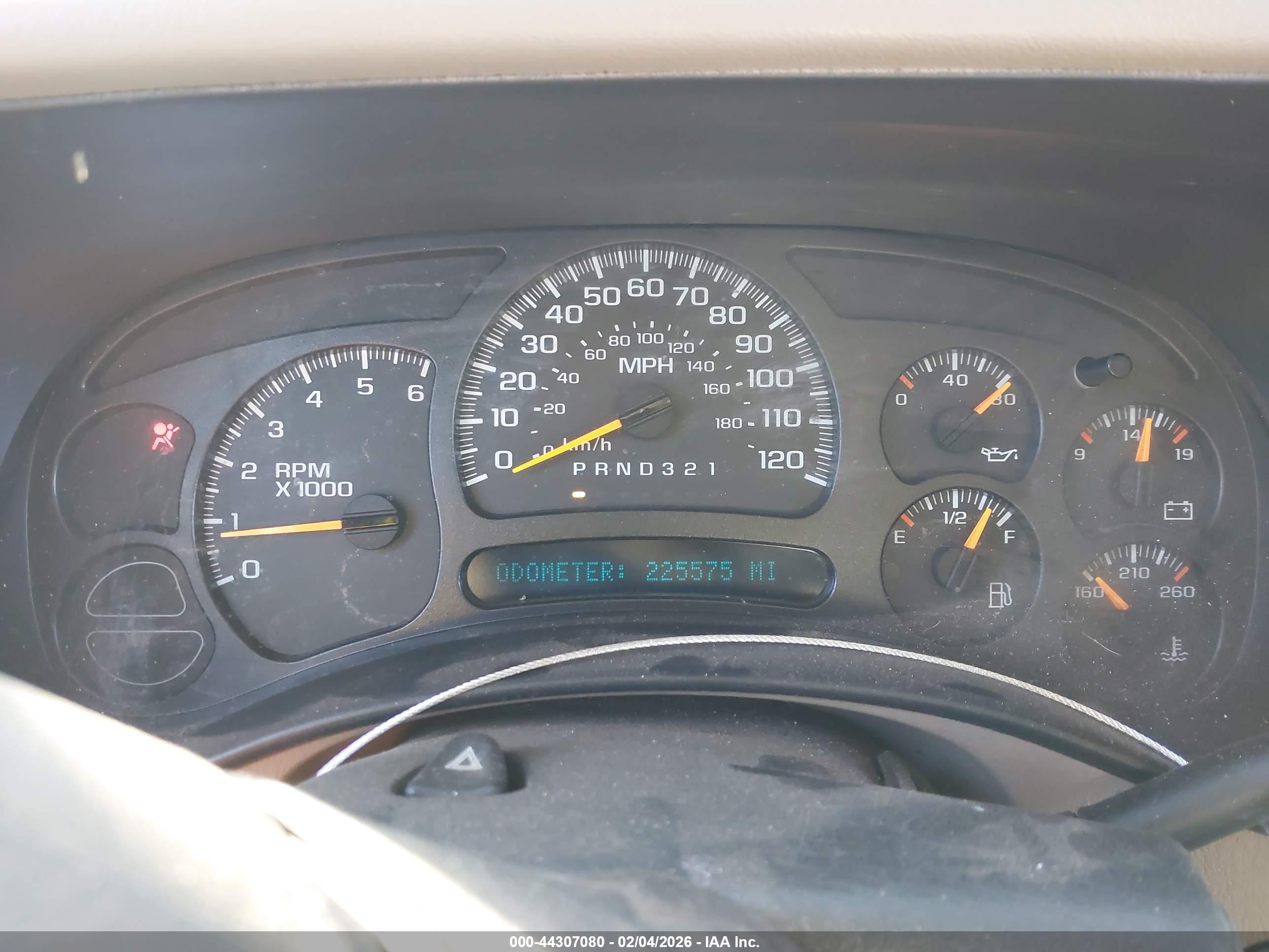 CHEVROLET SILVERADO image 7